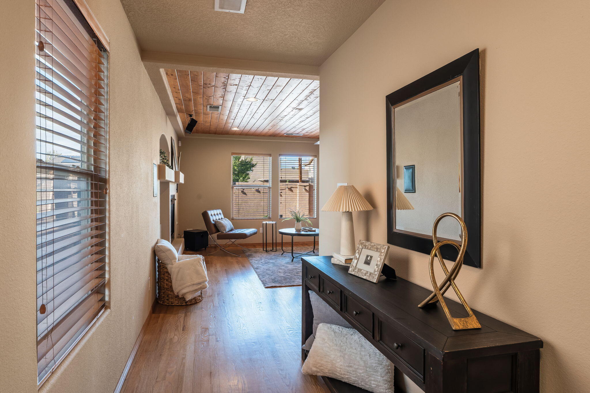 7219 VIA CONTENTA NE