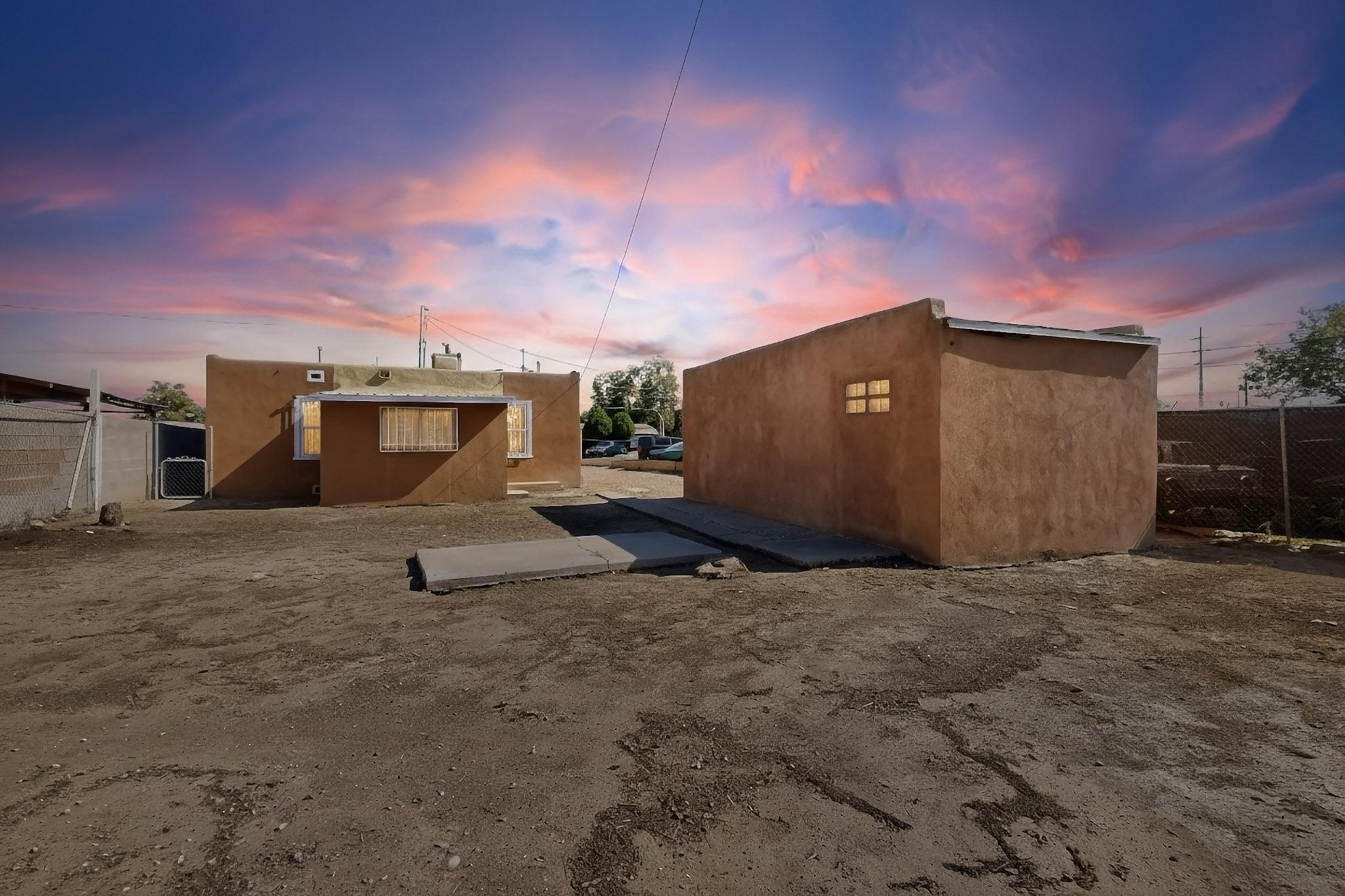 232 CANDELARIA Road NW