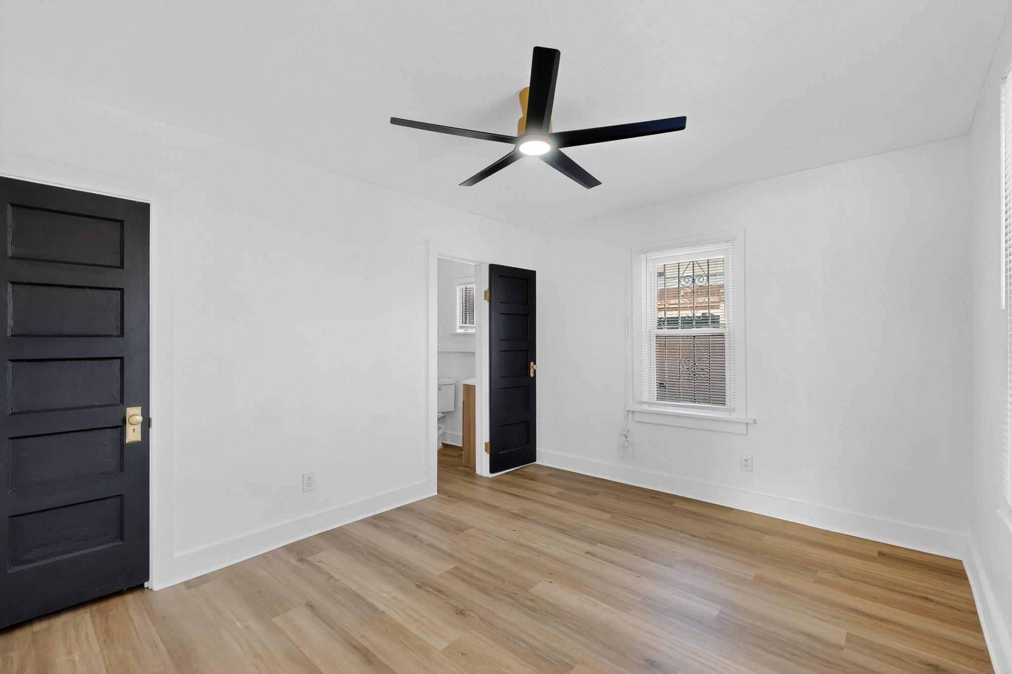 232 CANDELARIA Road NW