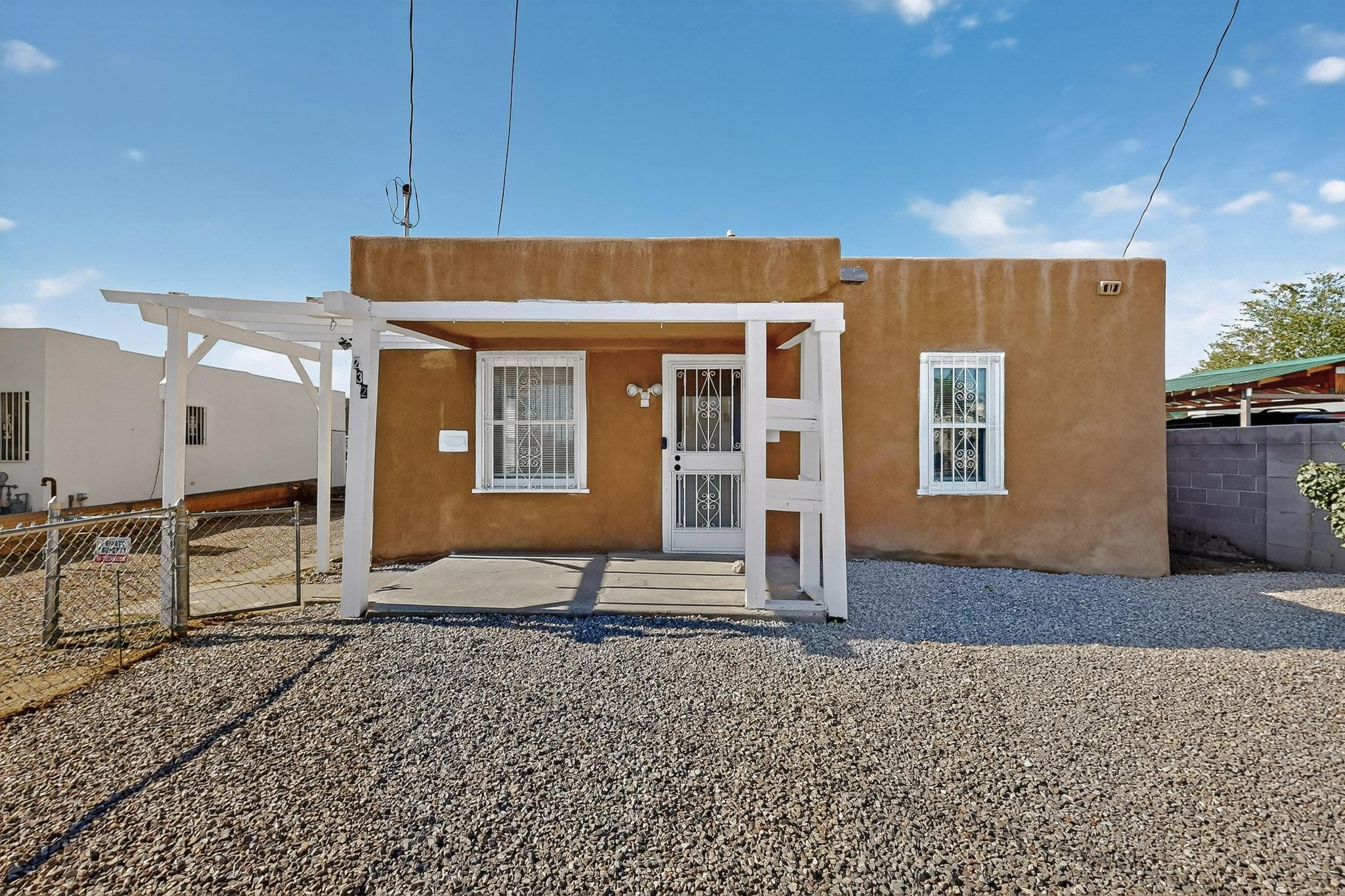 232 CANDELARIA Road NW