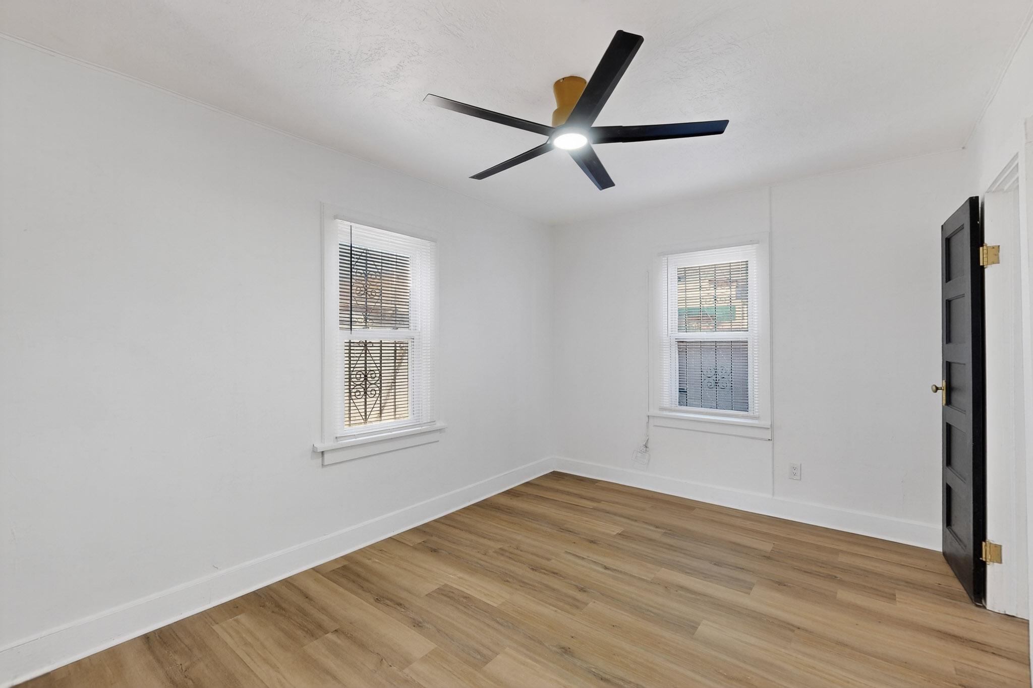 232 CANDELARIA Road NW