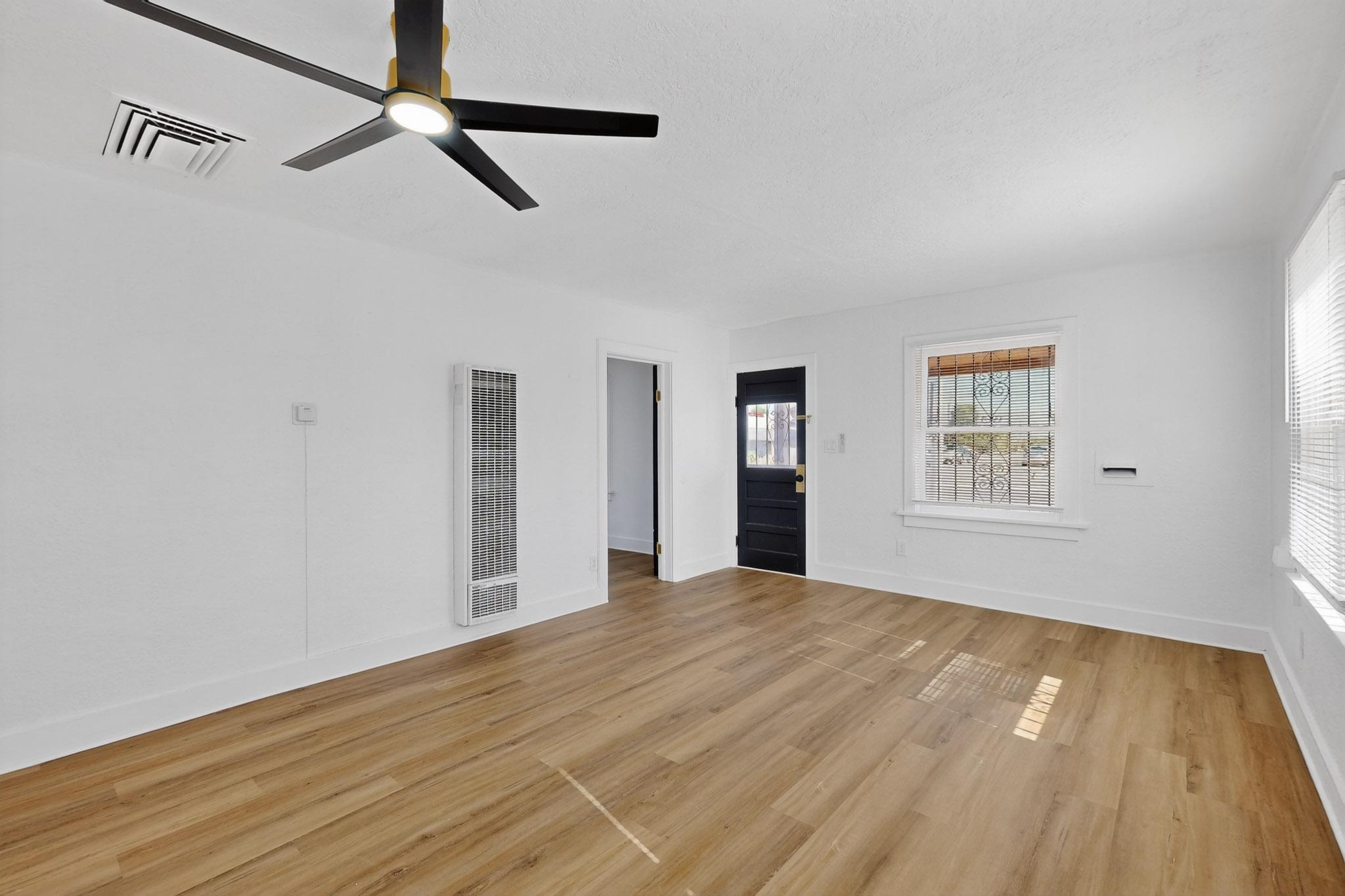 232 CANDELARIA Road NW