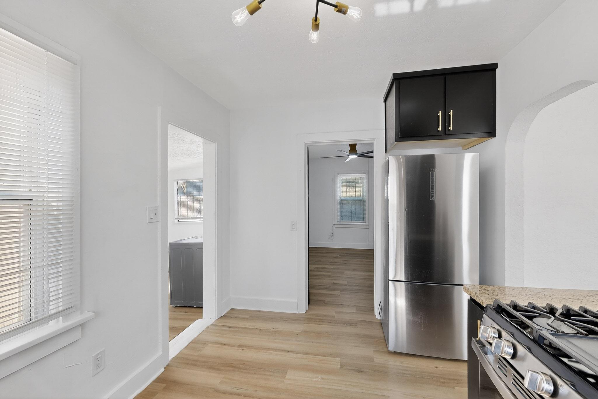 232 CANDELARIA Road NW