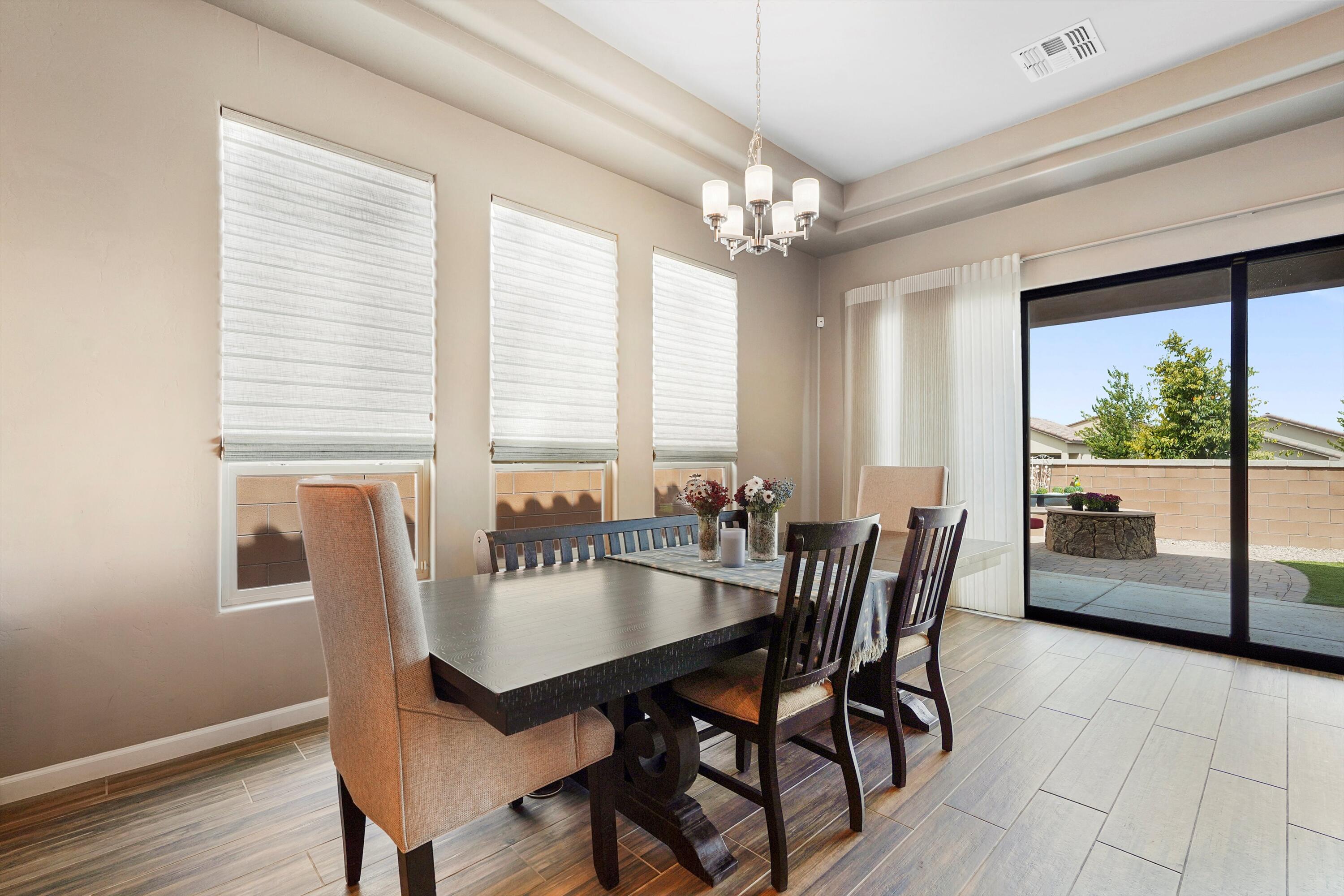 7439 WINDOW PEAK Road NW