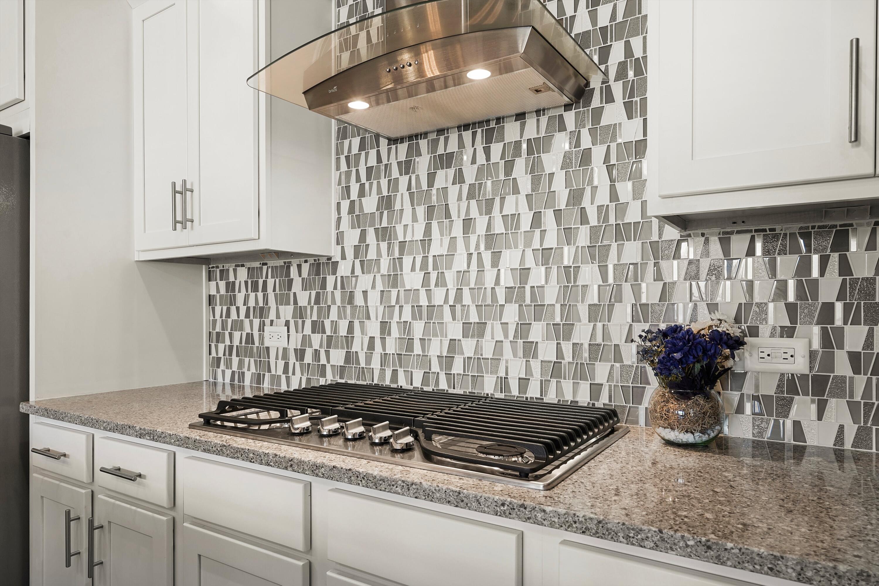 7439 WINDOW PEAK Road NW