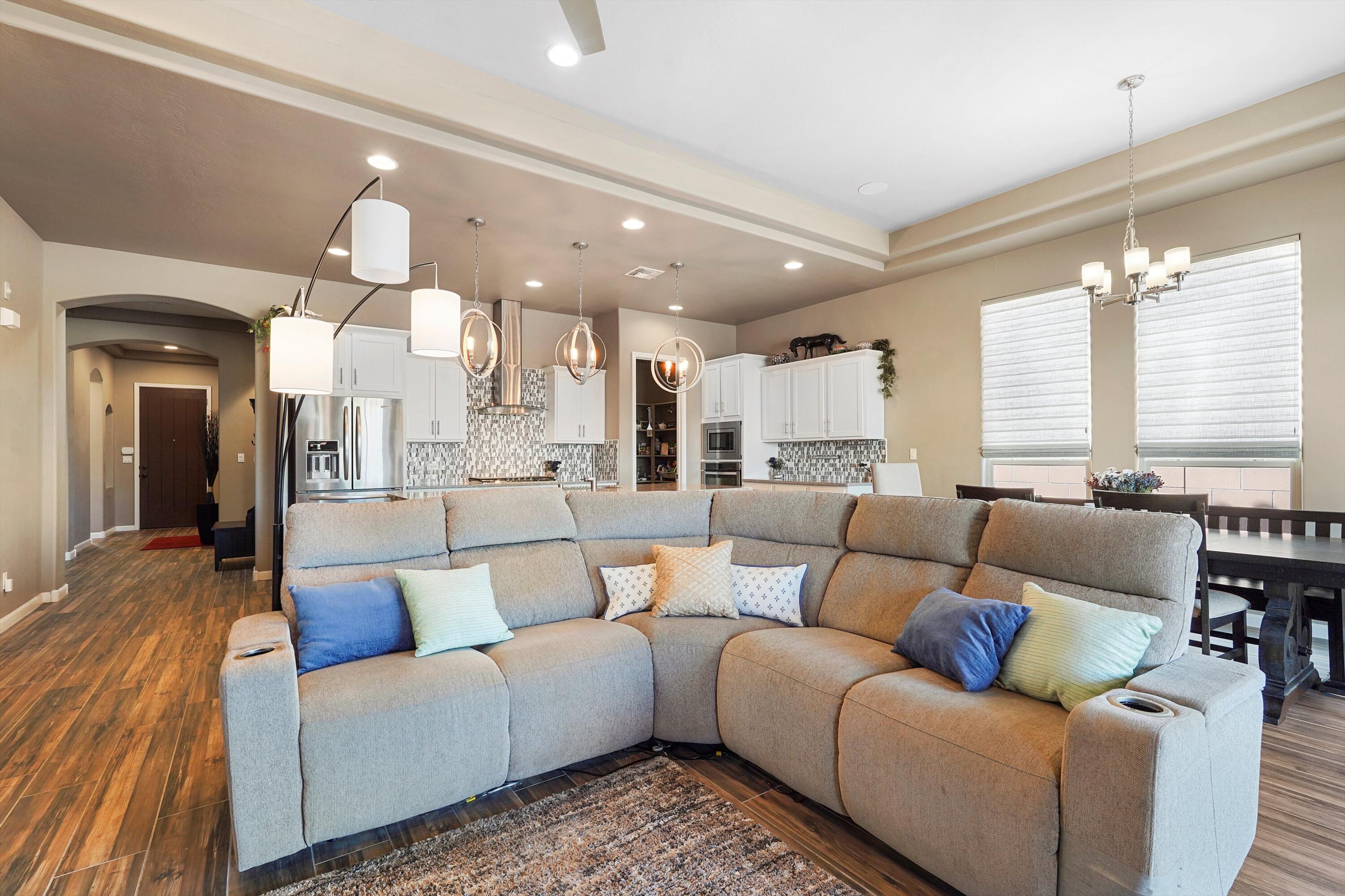 7439 WINDOW PEAK Road NW