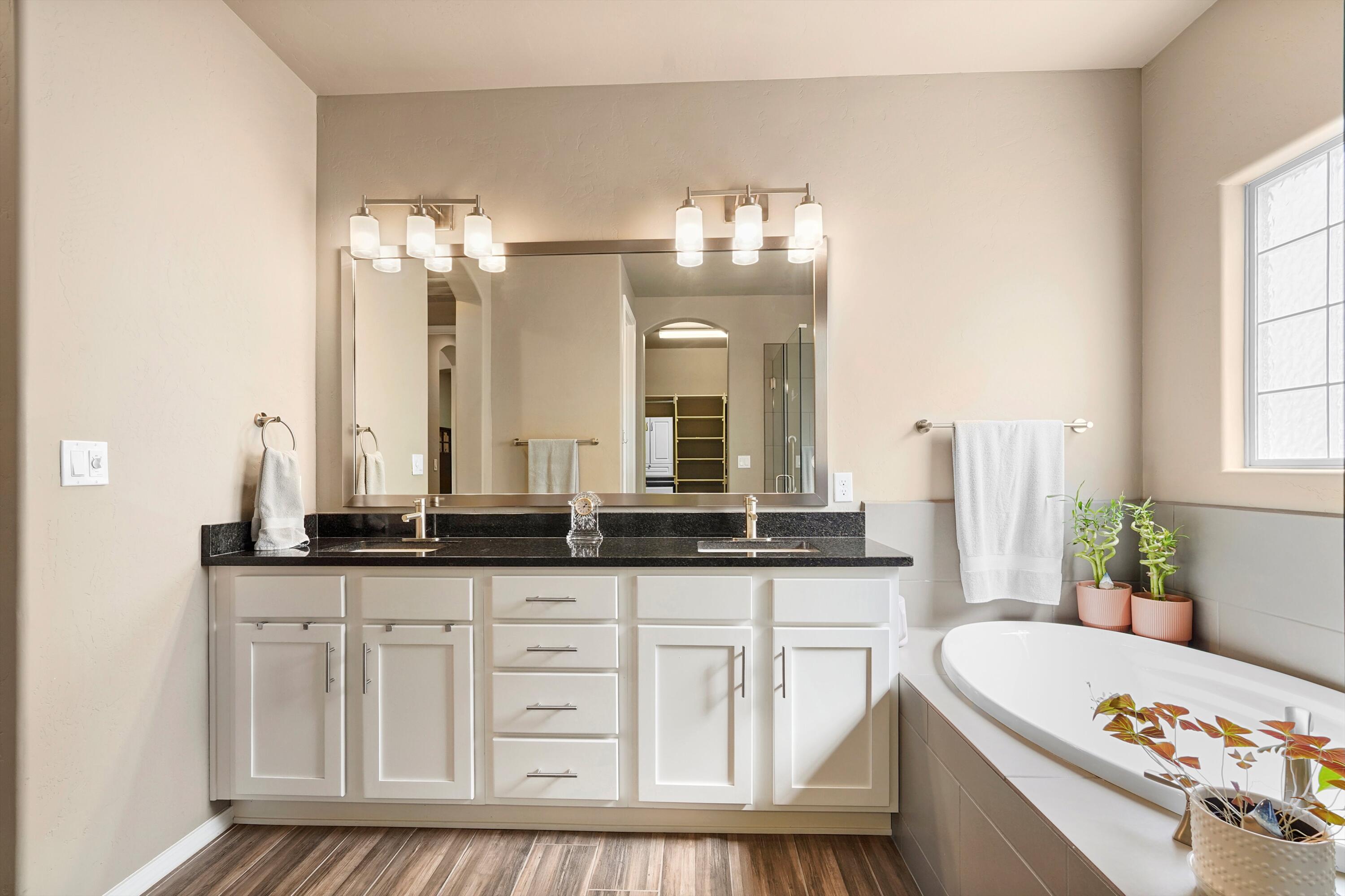 7439 WINDOW PEAK Road NW