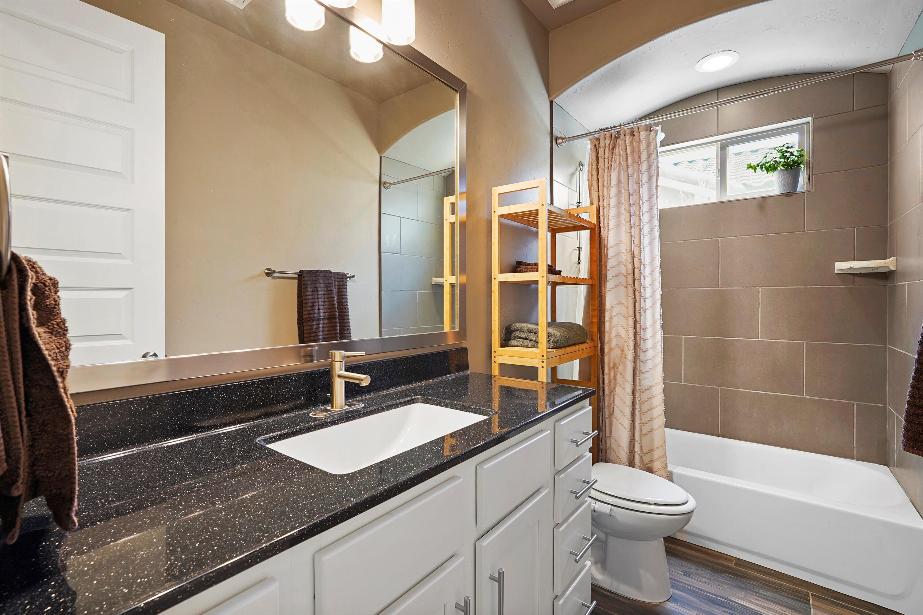 7439 WINDOW PEAK Road NW