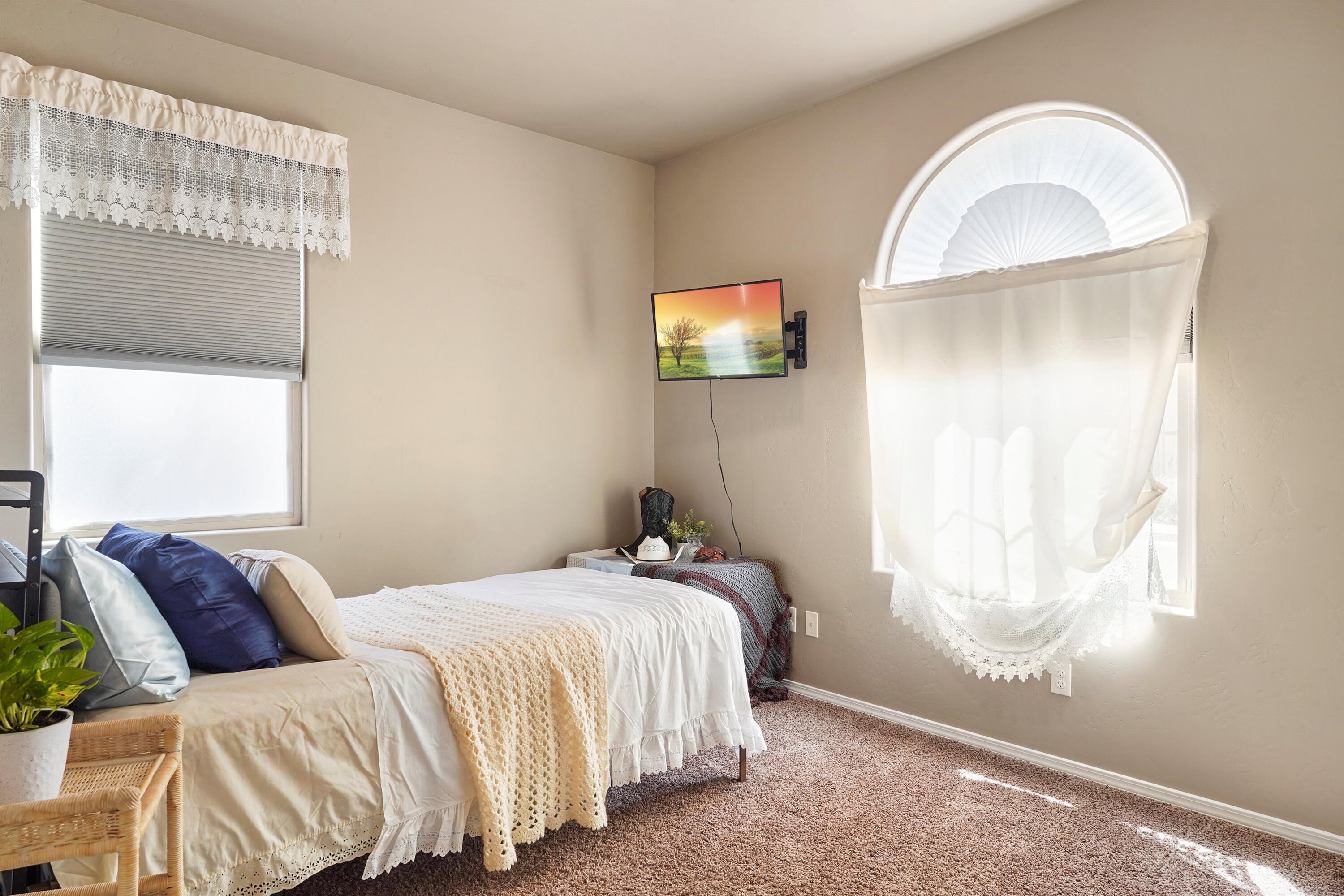 7439 WINDOW PEAK Road NW