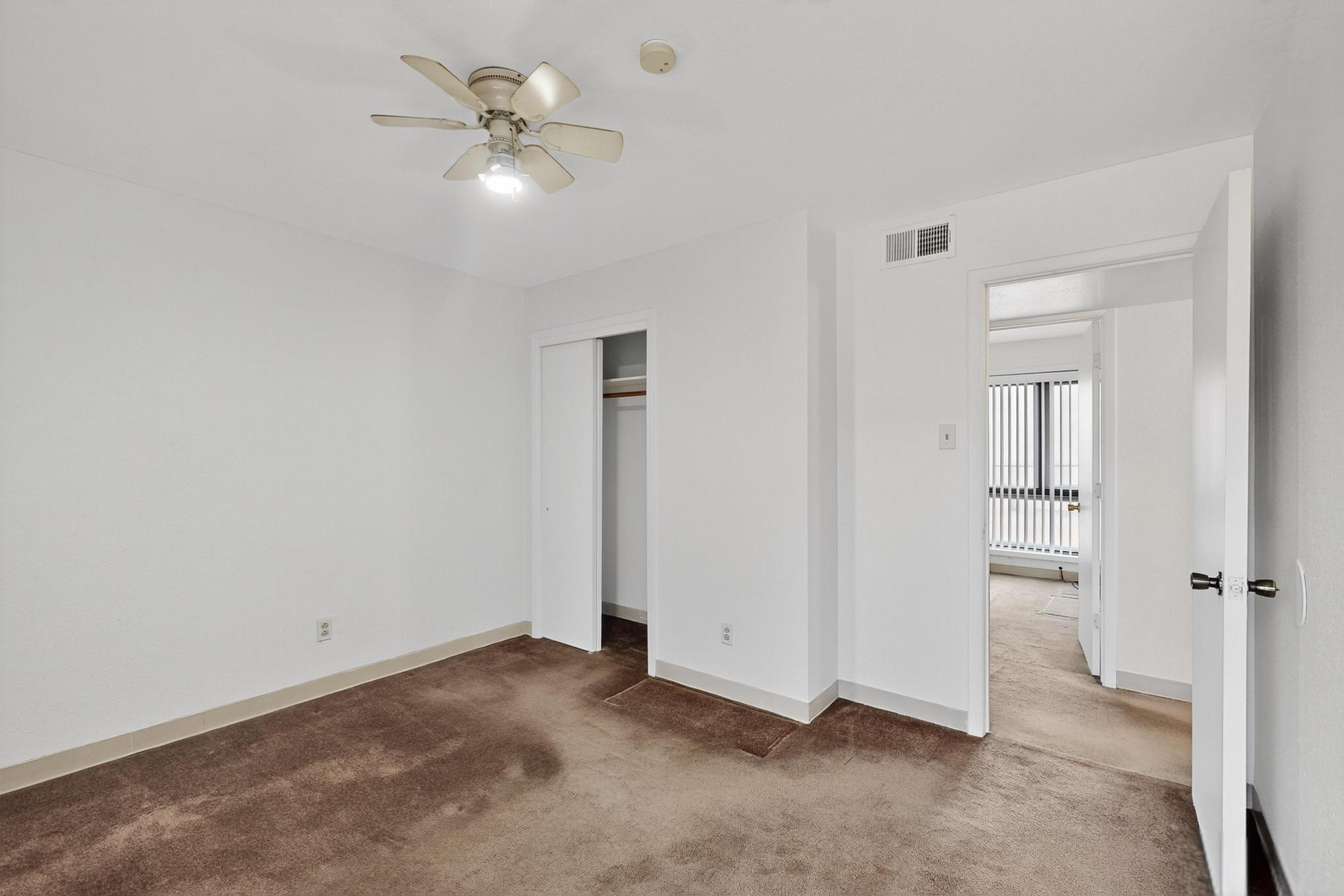 440 SALAZAR Court SE