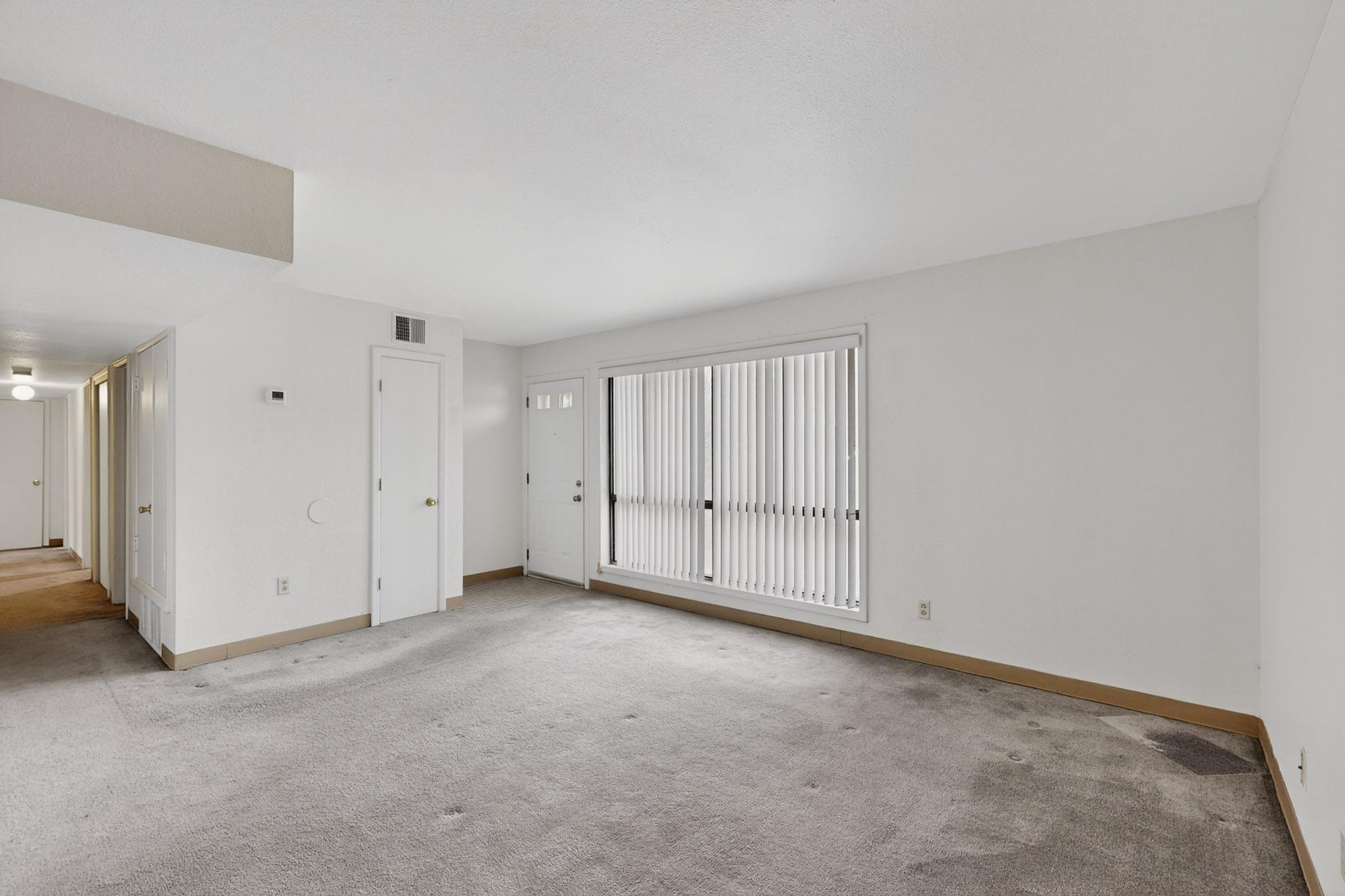 440 SALAZAR Court SE