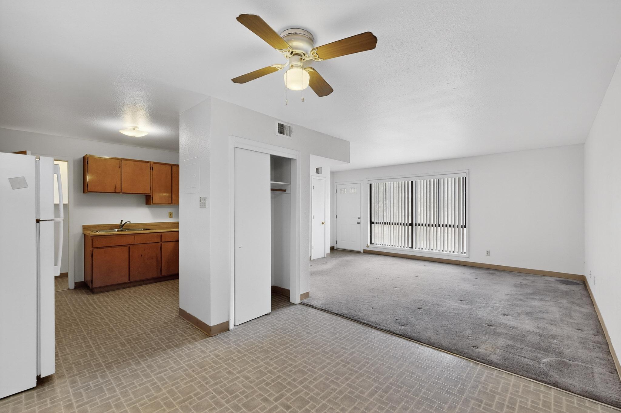 440 SALAZAR Court SE