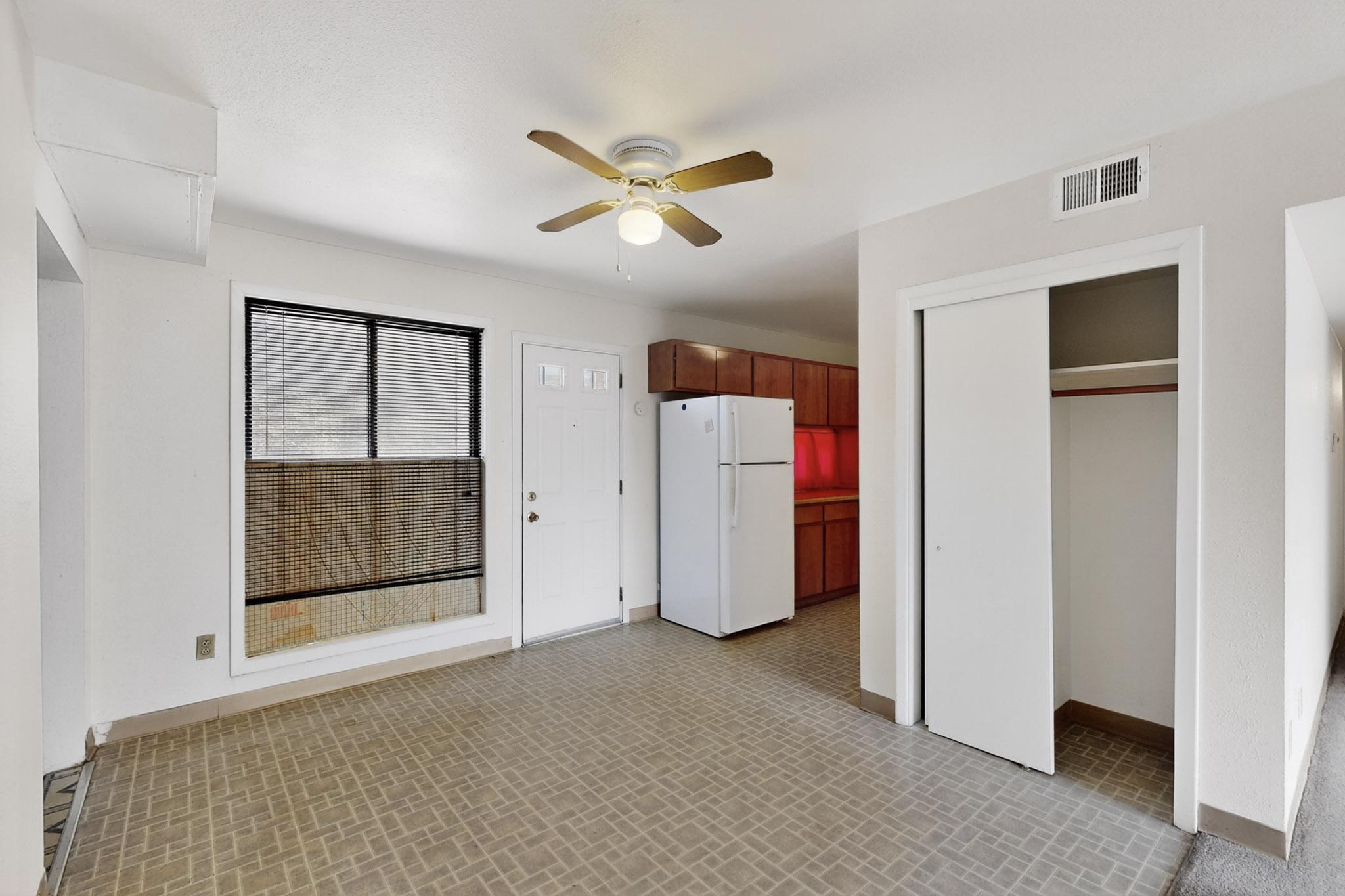 440 SALAZAR Court SE