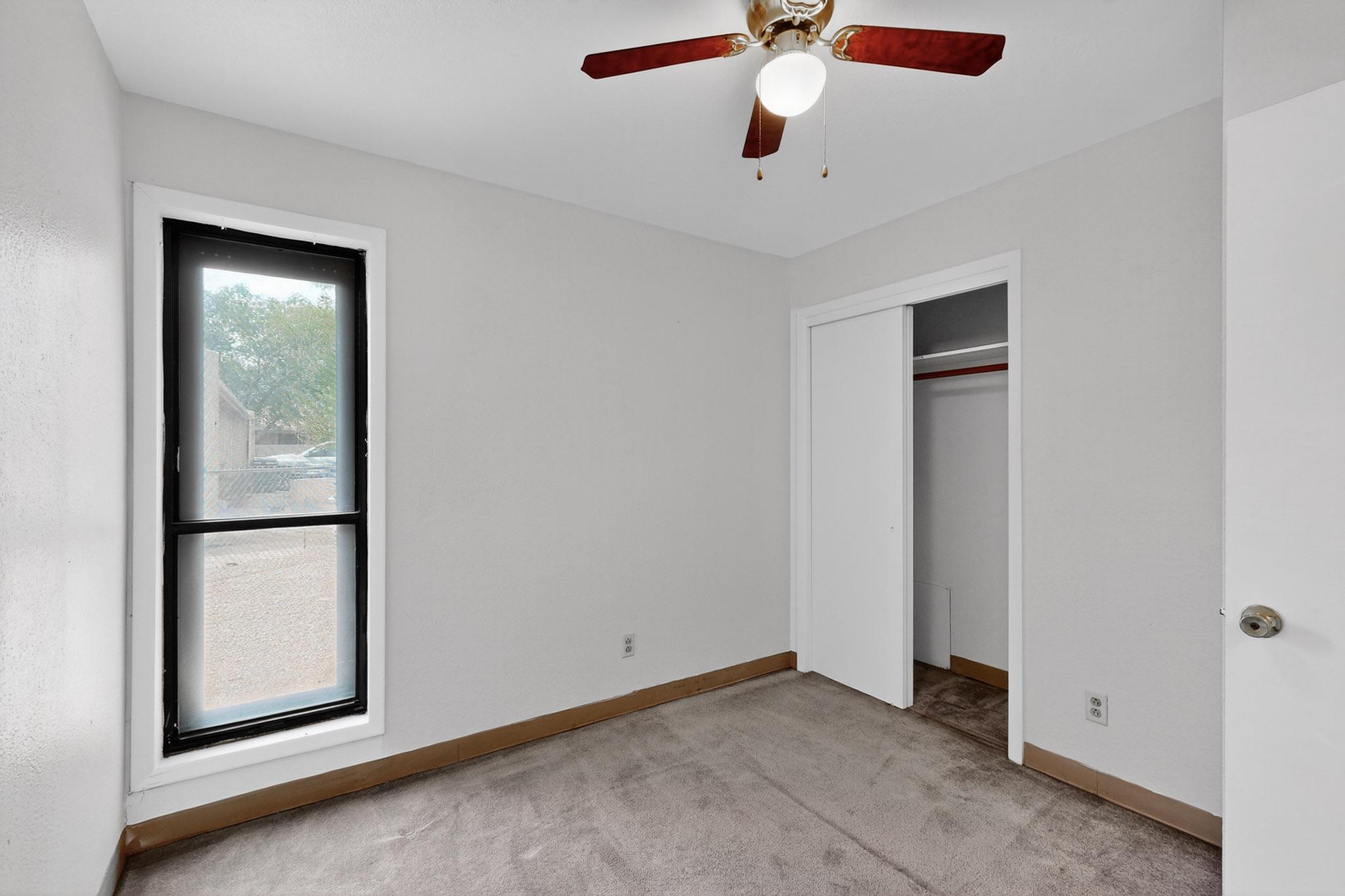 440 SALAZAR Court SE