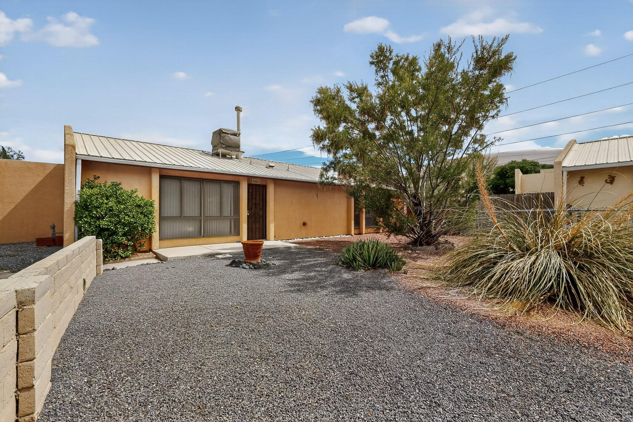 440 SALAZAR Court SE