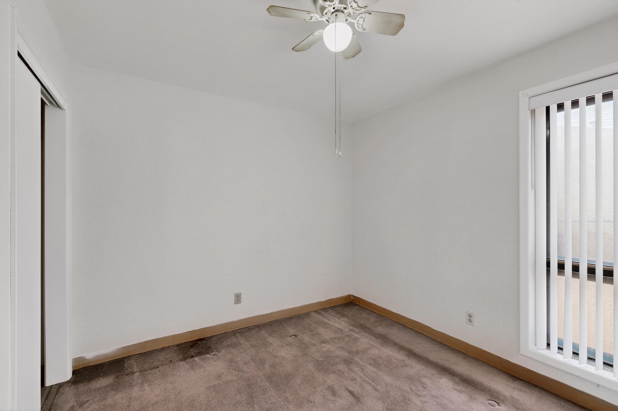 440 SALAZAR Court SE