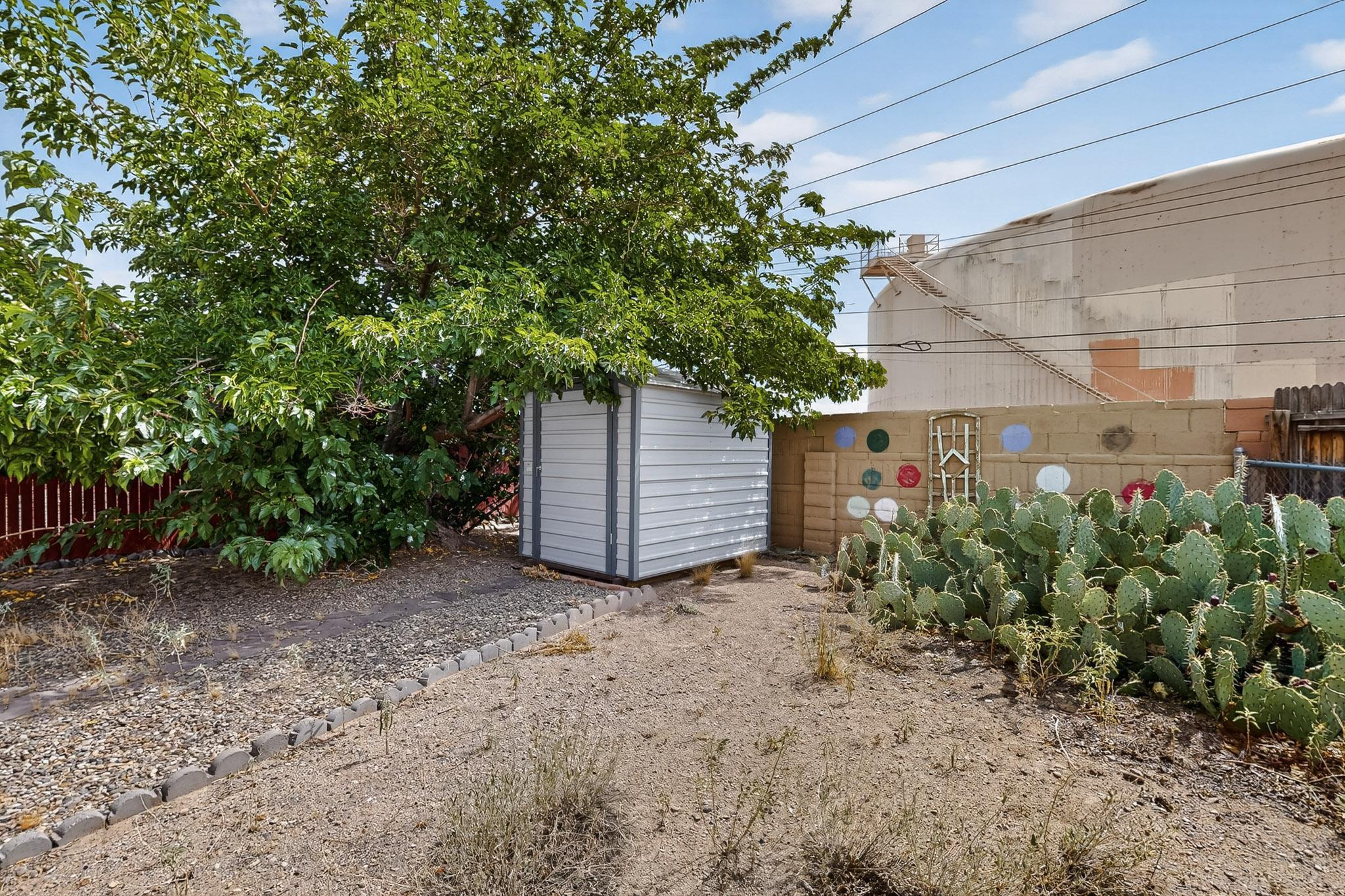 440 SALAZAR Court SE