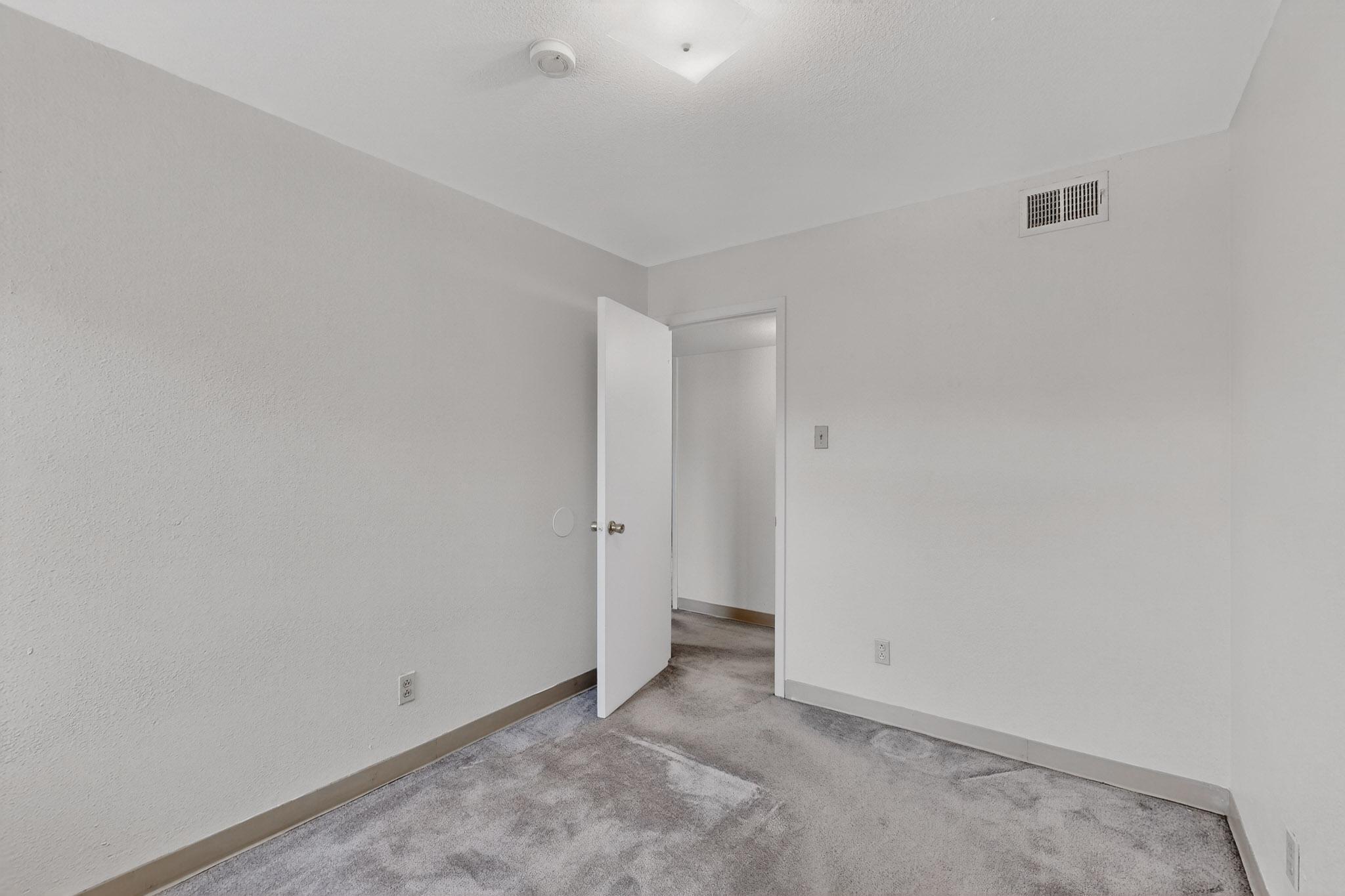 440 SALAZAR Court SE