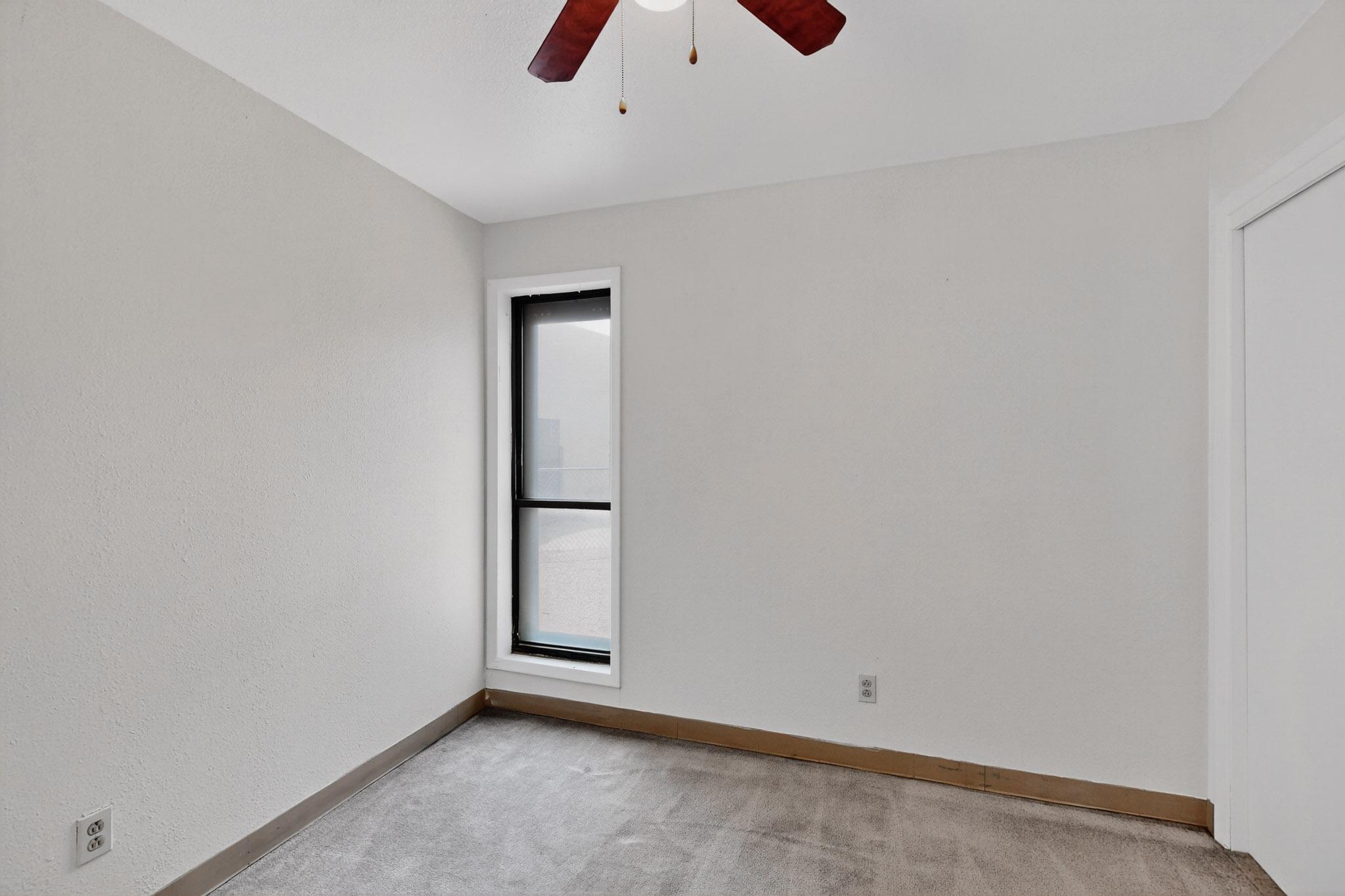 440 SALAZAR Court SE