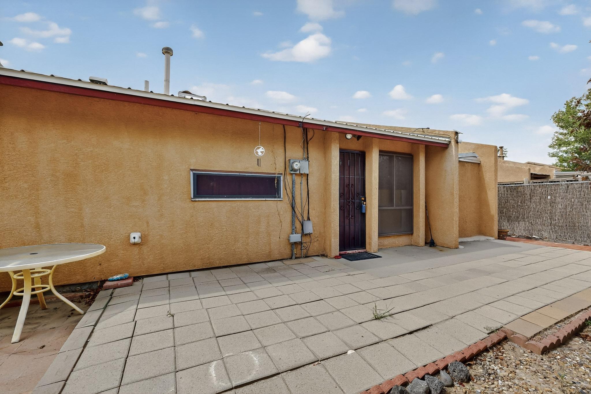 440 SALAZAR Court SE