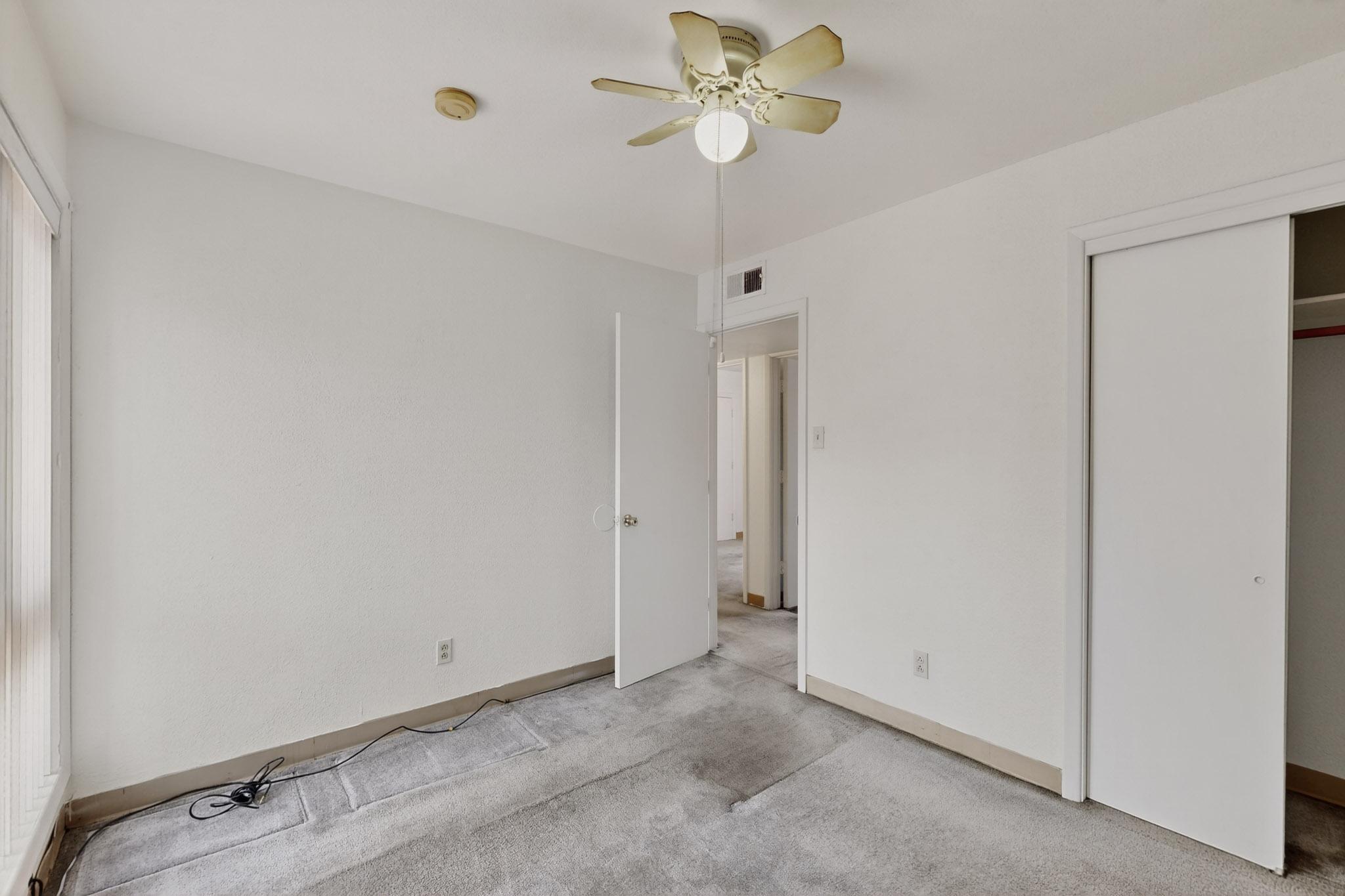 440 SALAZAR Court SE