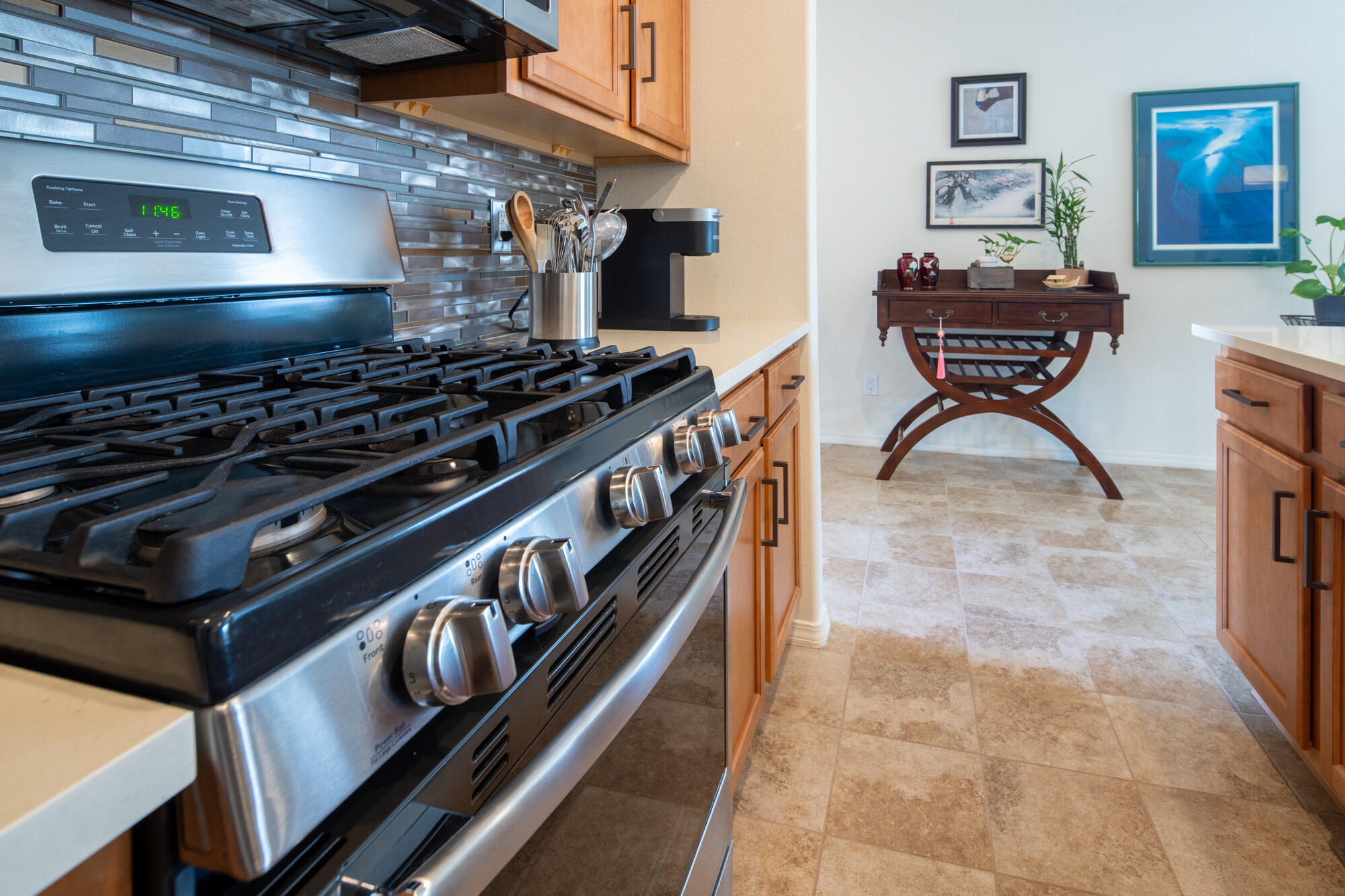 6124 SANTA FE TRAIL Drive NE