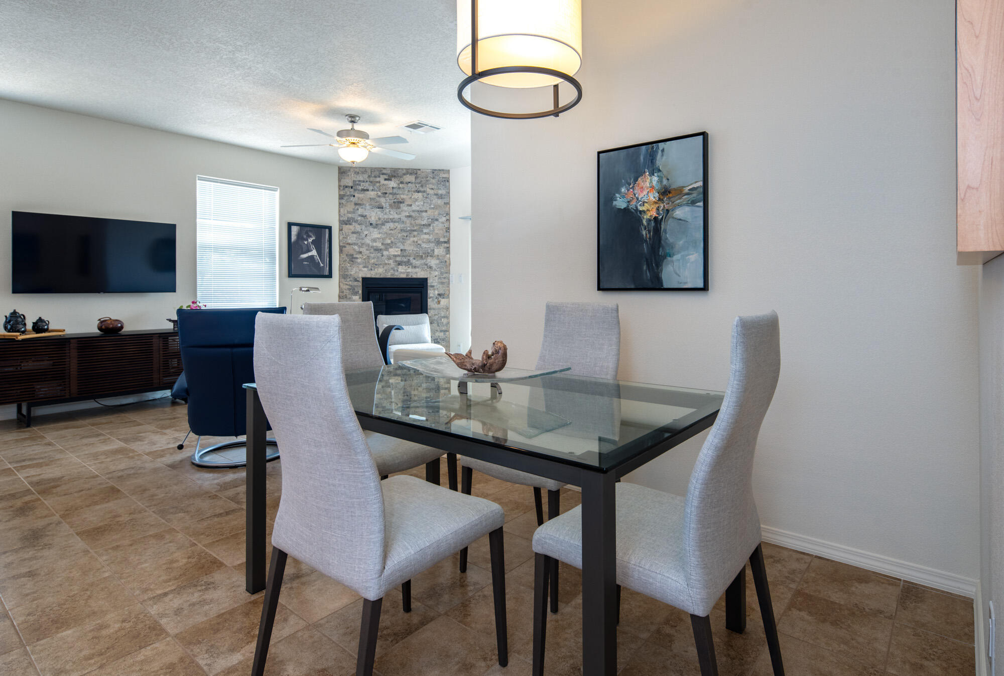 6124 SANTA FE TRAIL Drive NE