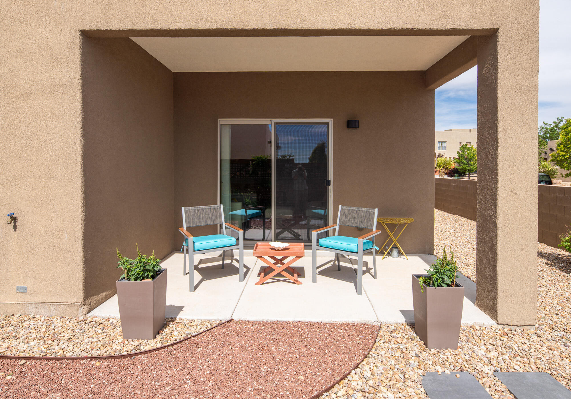 6124 SANTA FE TRAIL Drive NE