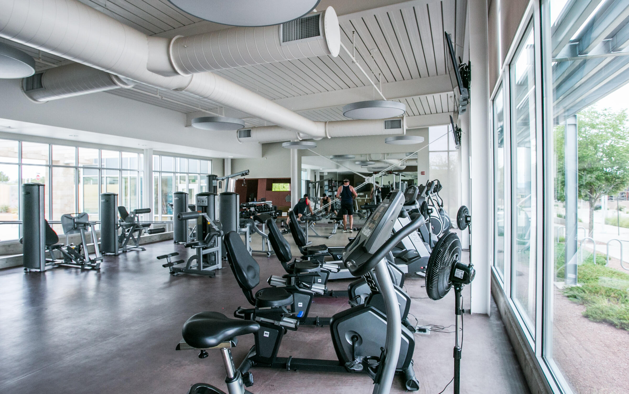 6124 SANTA FE TRAIL Drive NE