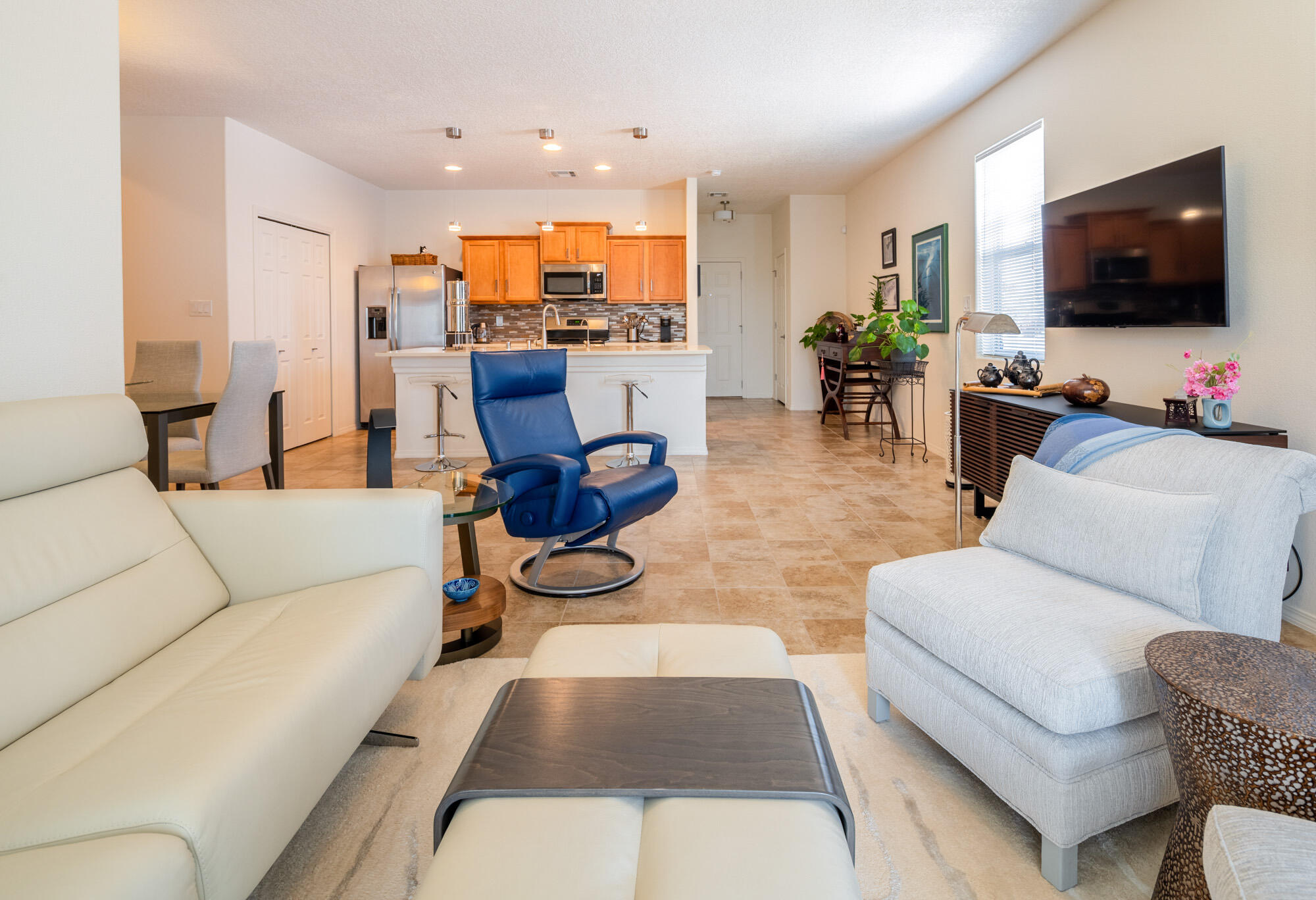 6124 SANTA FE TRAIL Drive NE