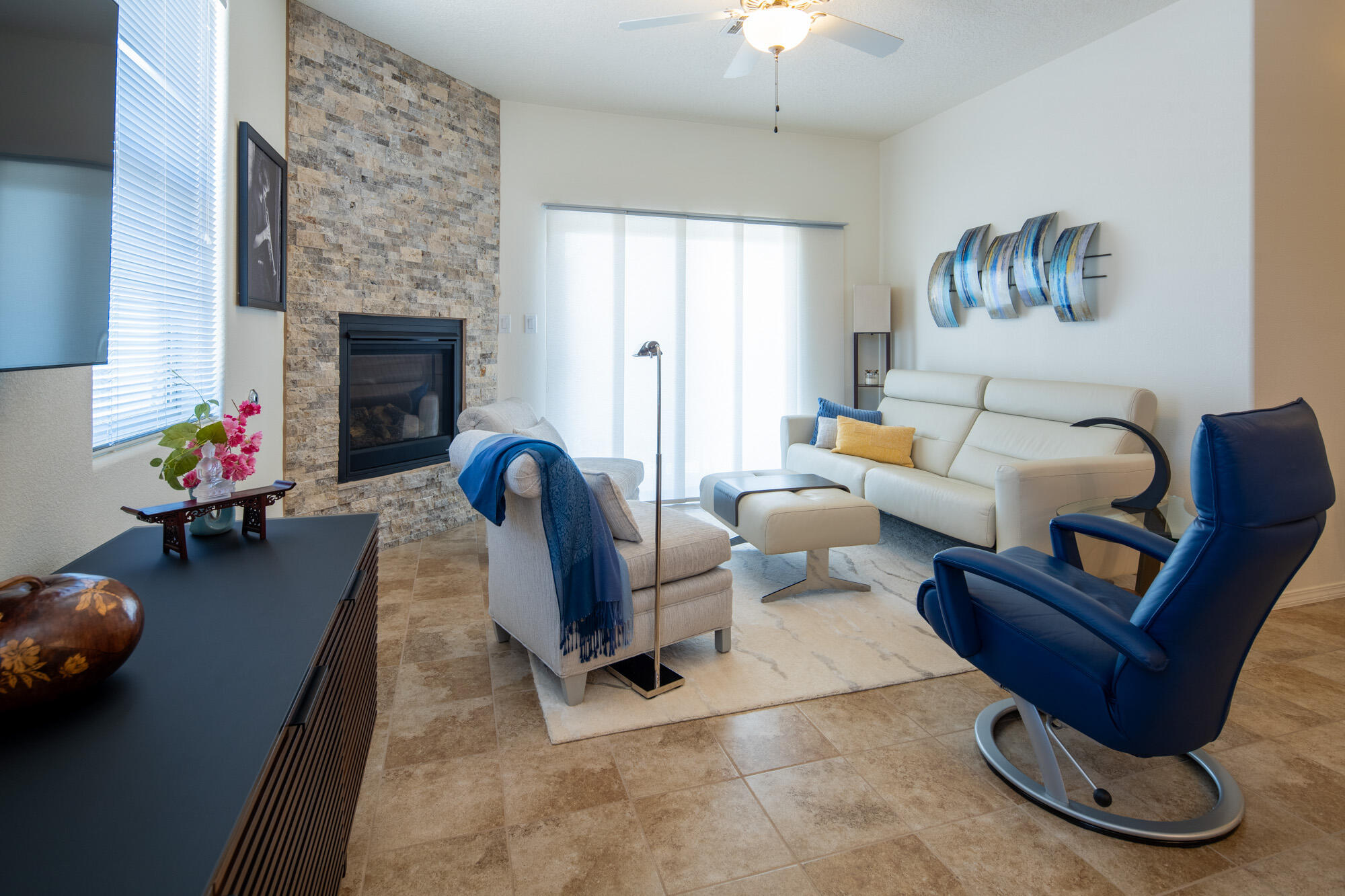 6124 SANTA FE TRAIL Drive NE