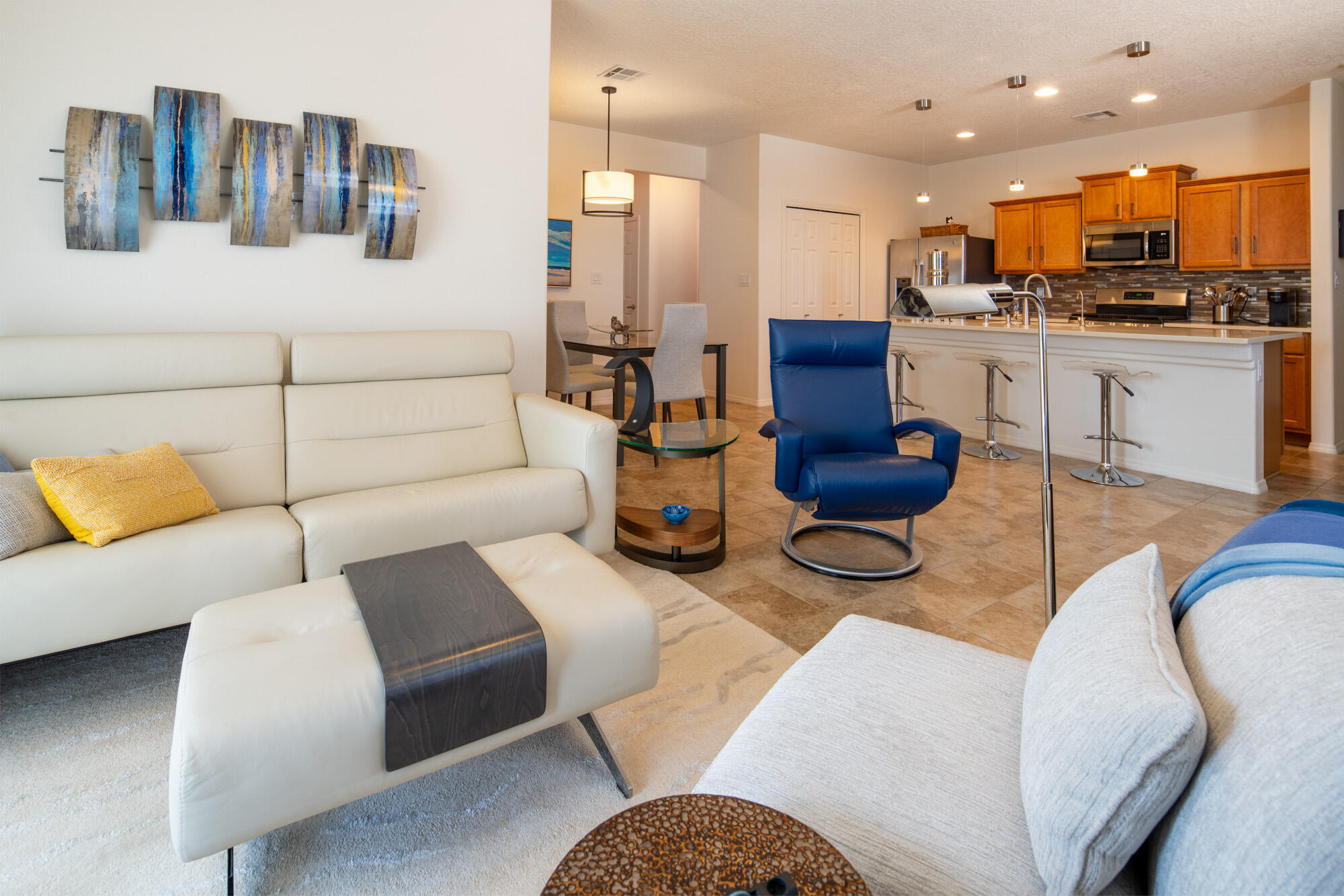 6124 SANTA FE TRAIL Drive NE