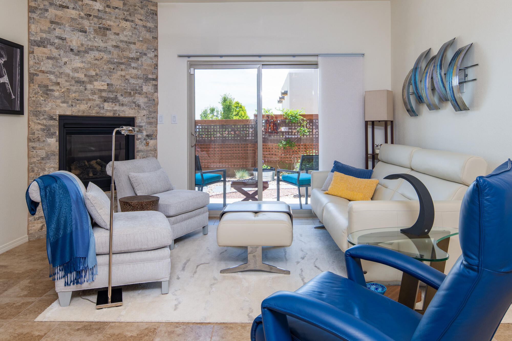 6124 SANTA FE TRAIL Drive NE