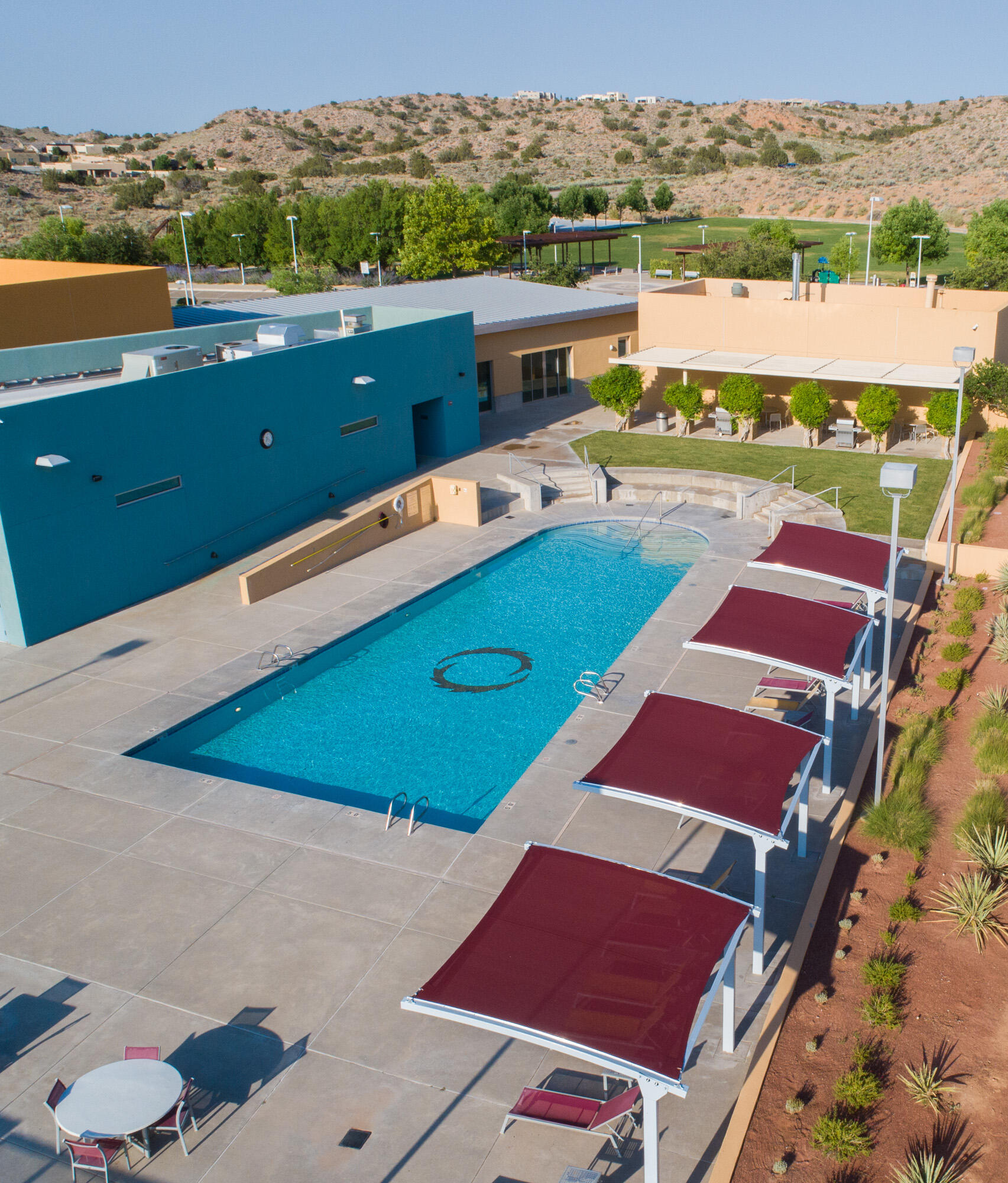 6124 SANTA FE TRAIL Drive NE