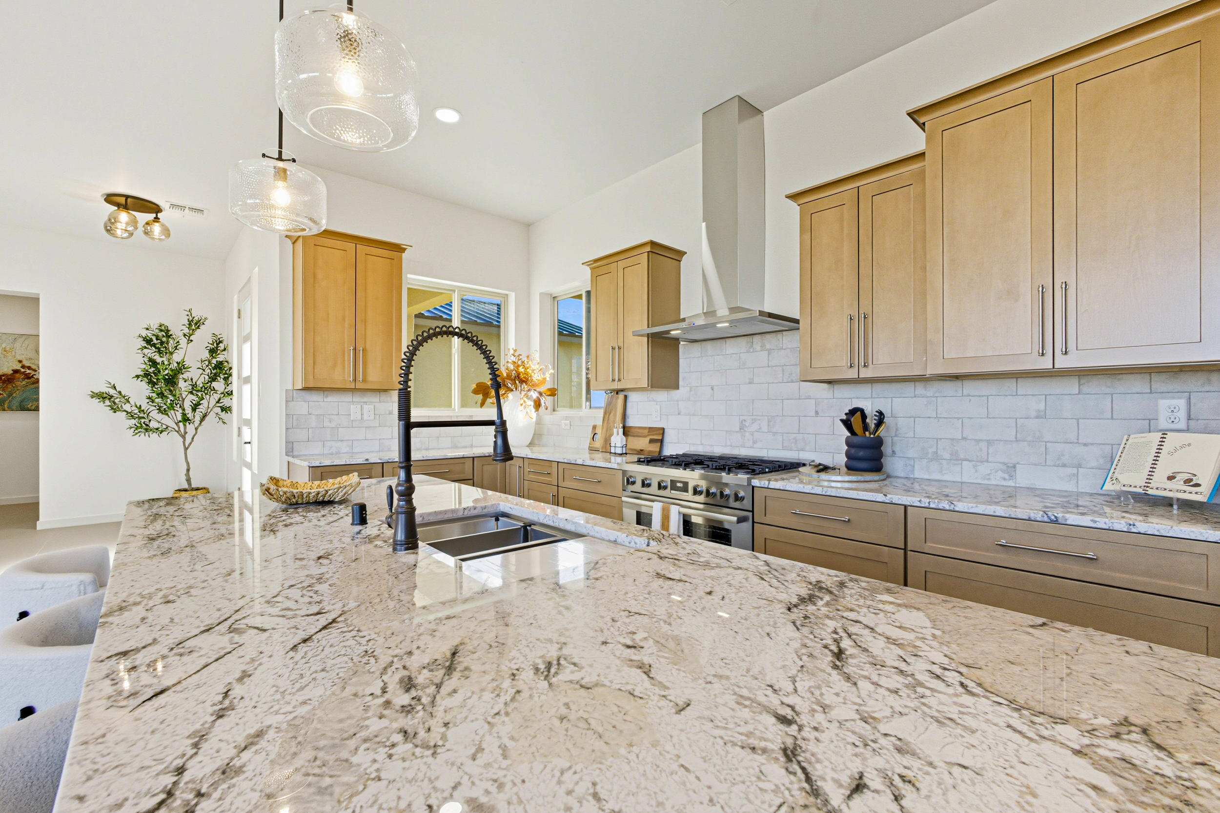 1620 Aztec Sun Court