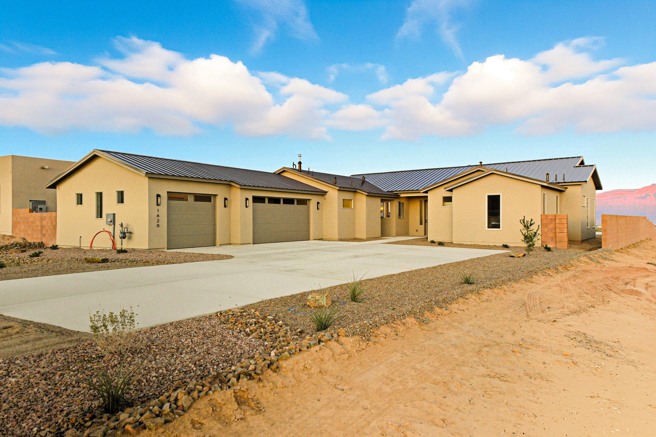 1620 Aztec Sun Court