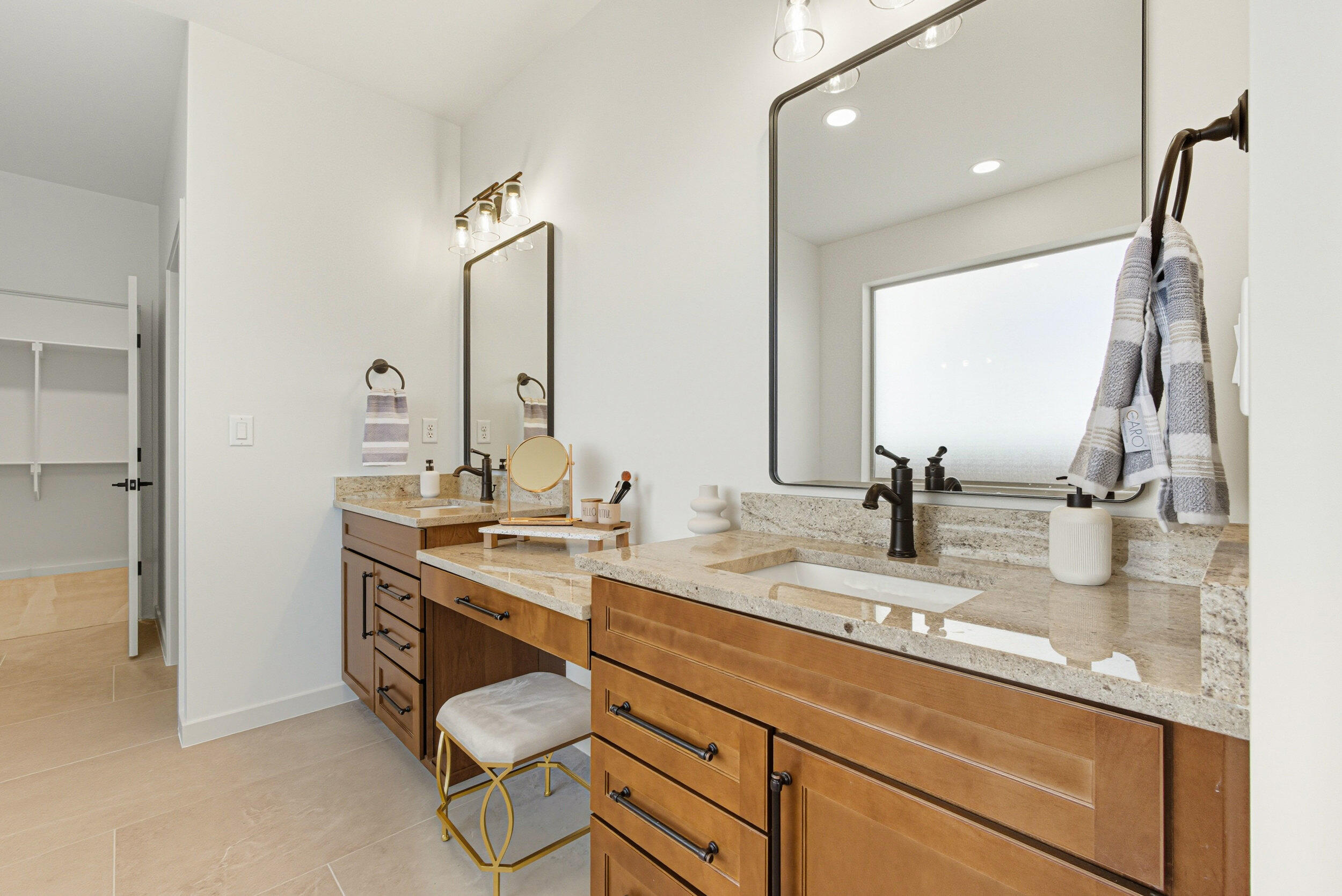 1620 Aztec Sun Court