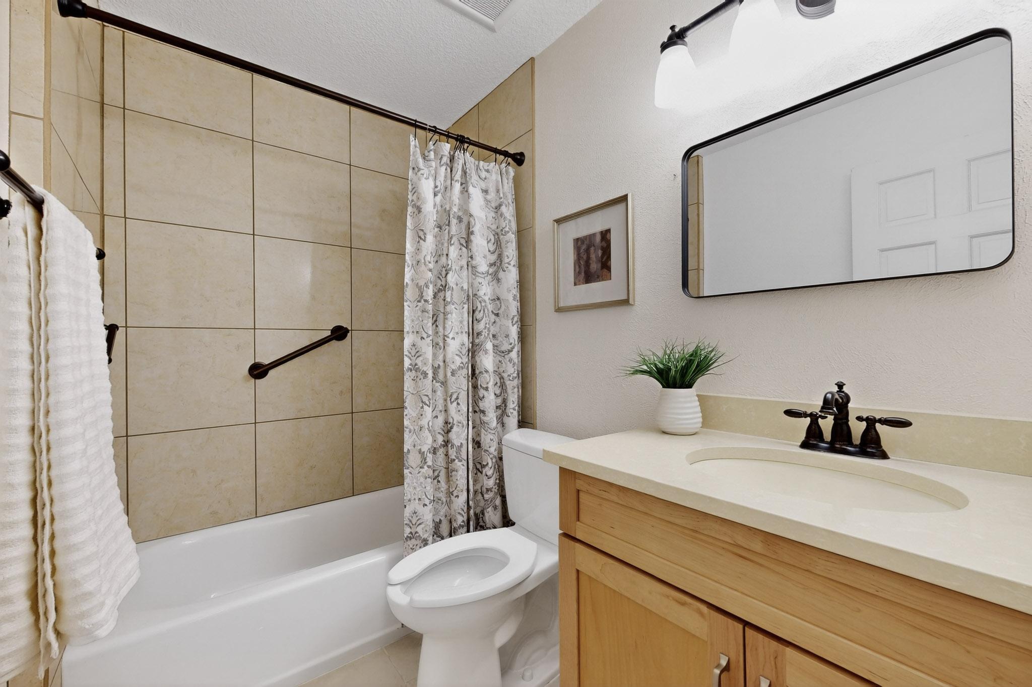 8909 Rio Grande Boulevard NW