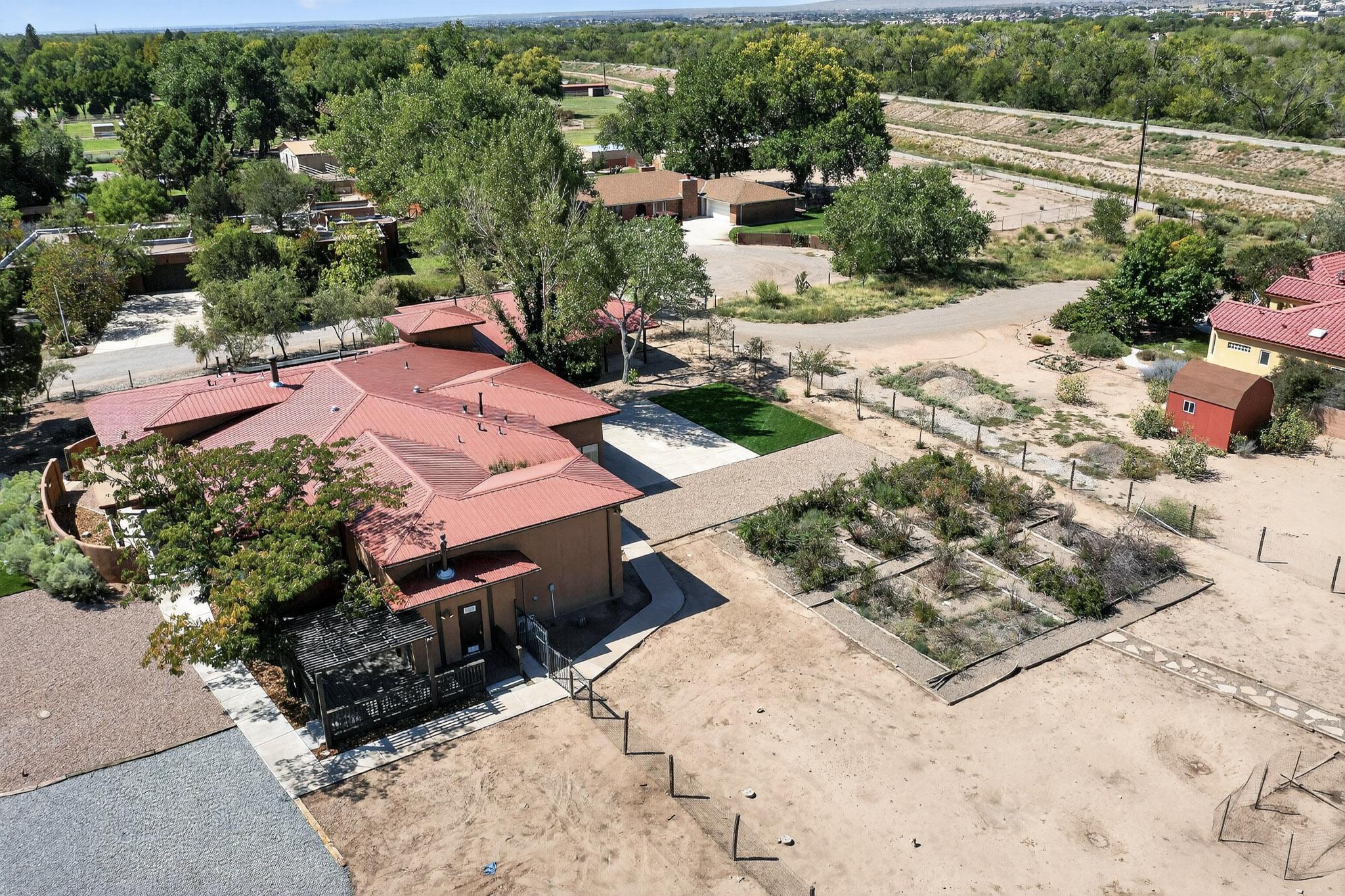 8909 Rio Grande Boulevard NW