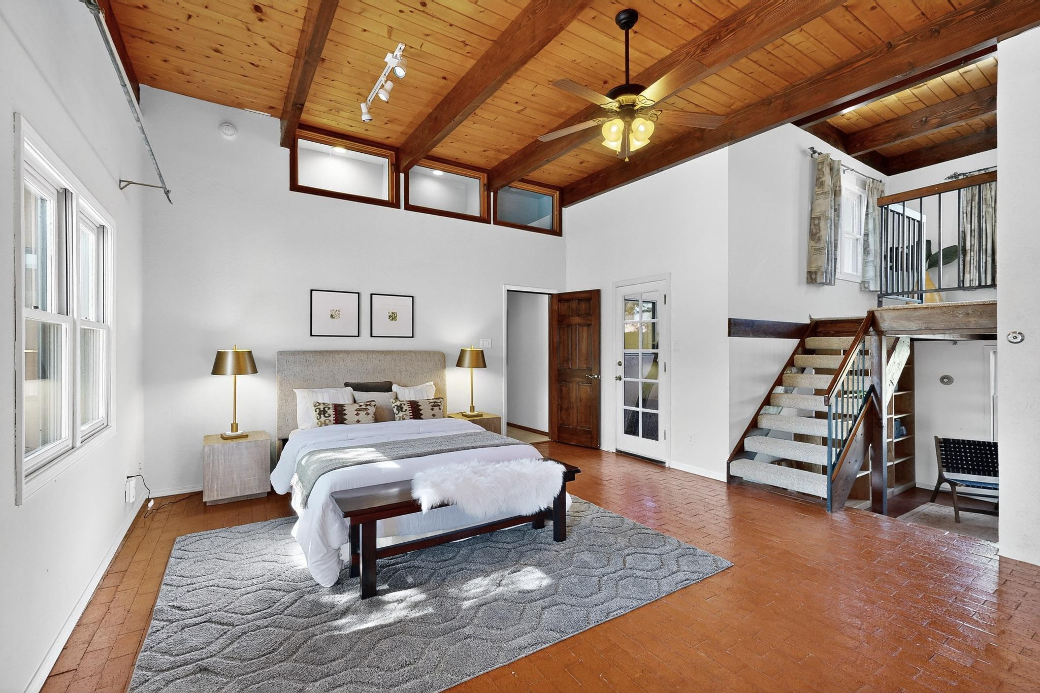 8909 Rio Grande Boulevard NW