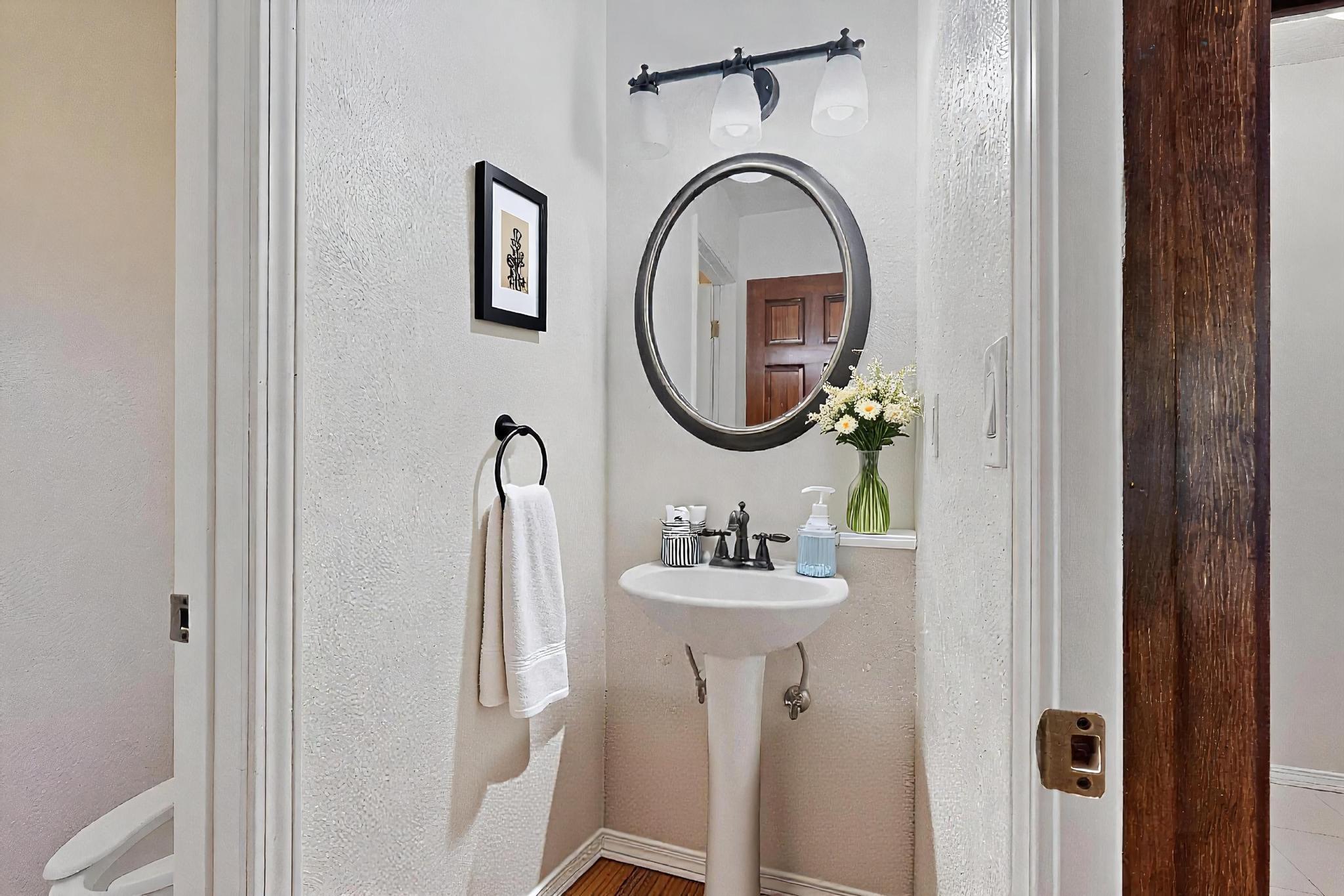 8909 Rio Grande Boulevard NW