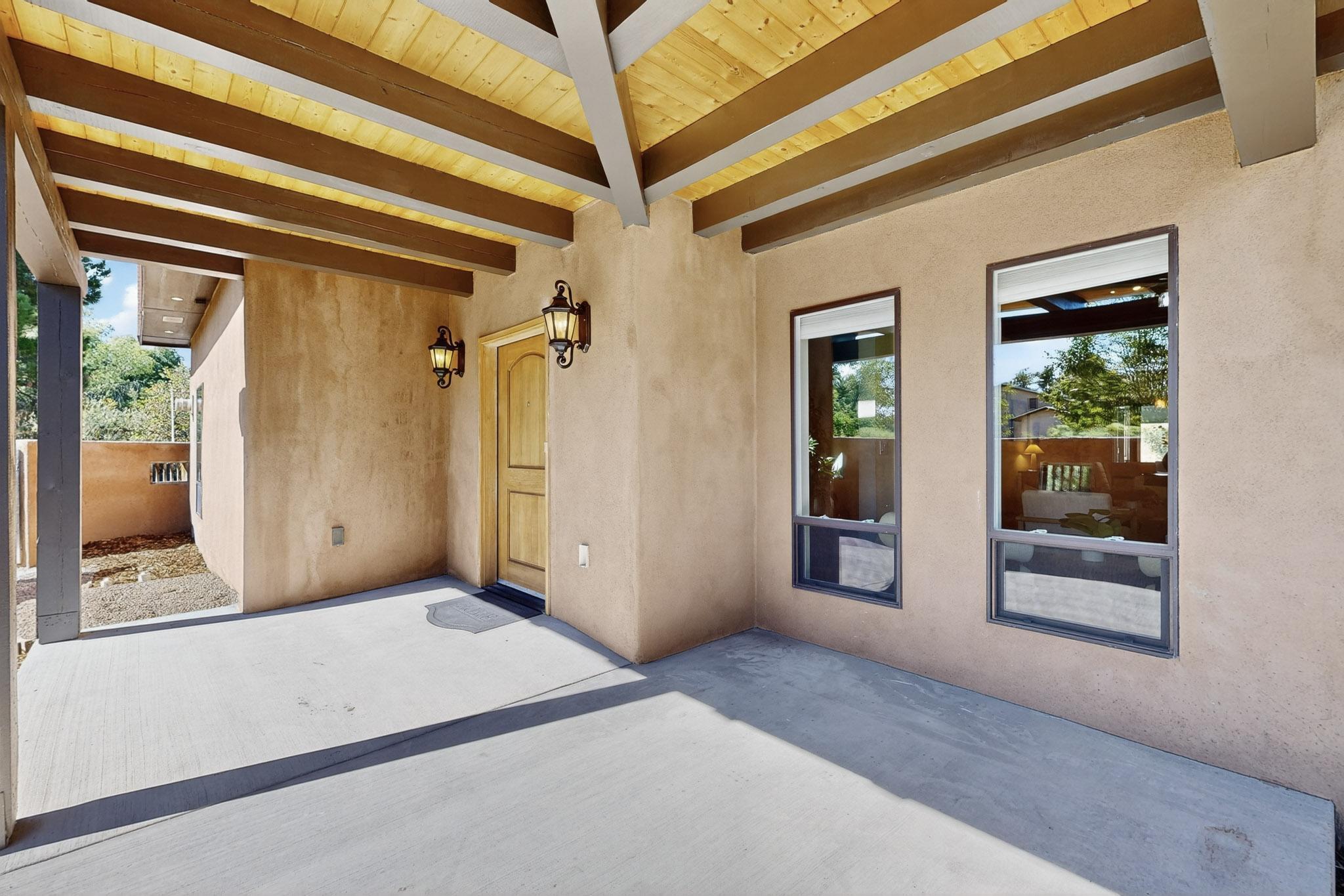 8909 Rio Grande Boulevard NW