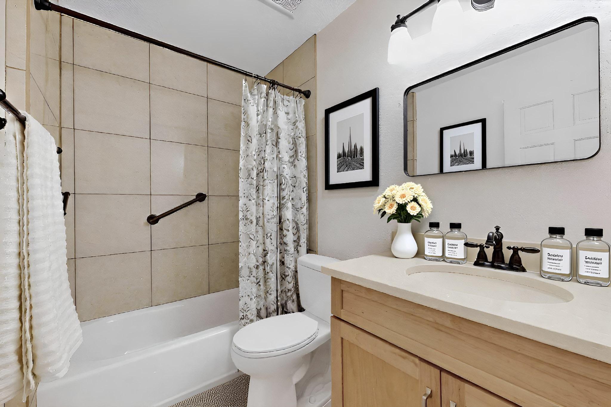 8909 Rio Grande Boulevard NW