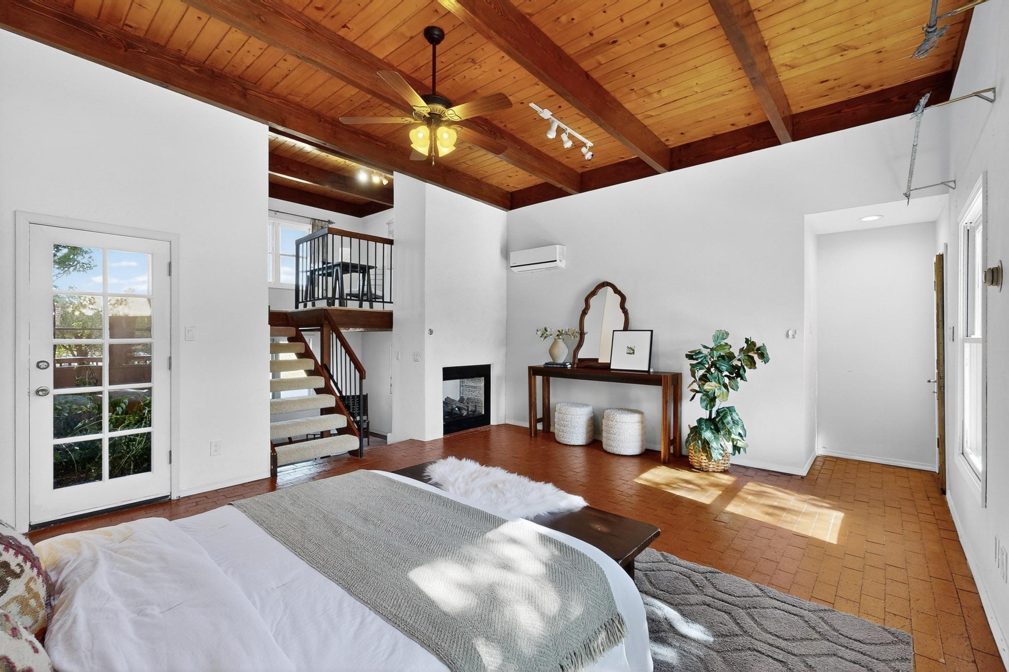 8909 Rio Grande Boulevard NW