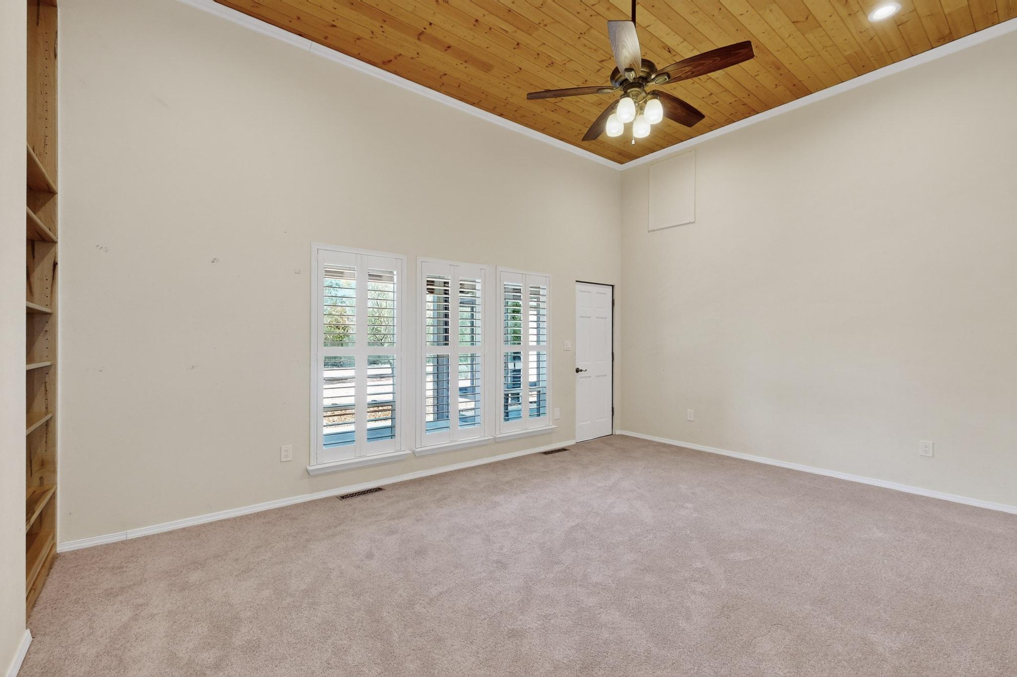 8909 Rio Grande Boulevard NW