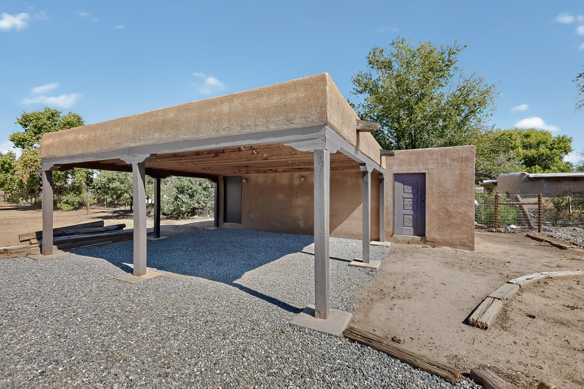 8909 Rio Grande Boulevard NW