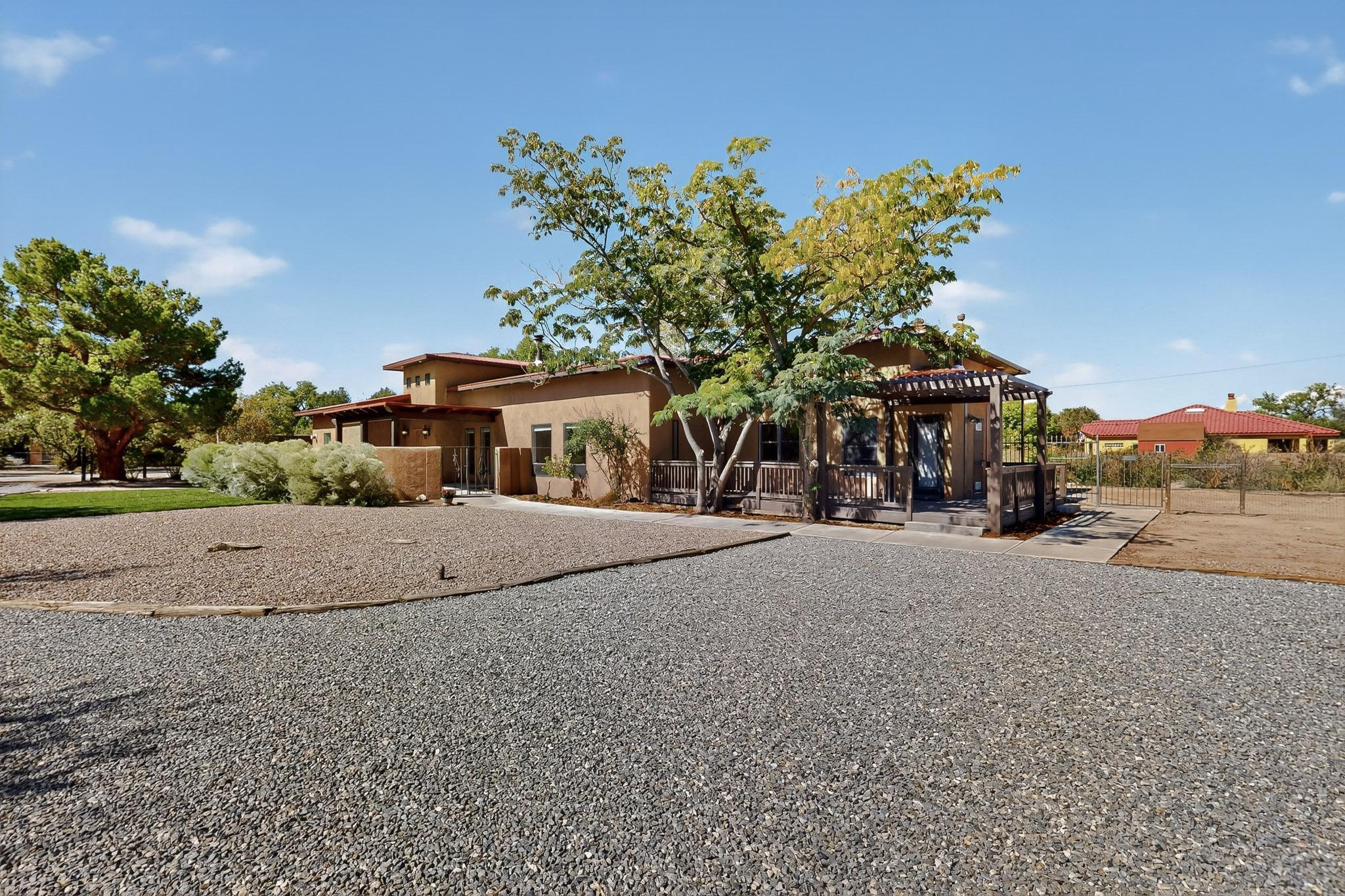 8909 Rio Grande Boulevard NW