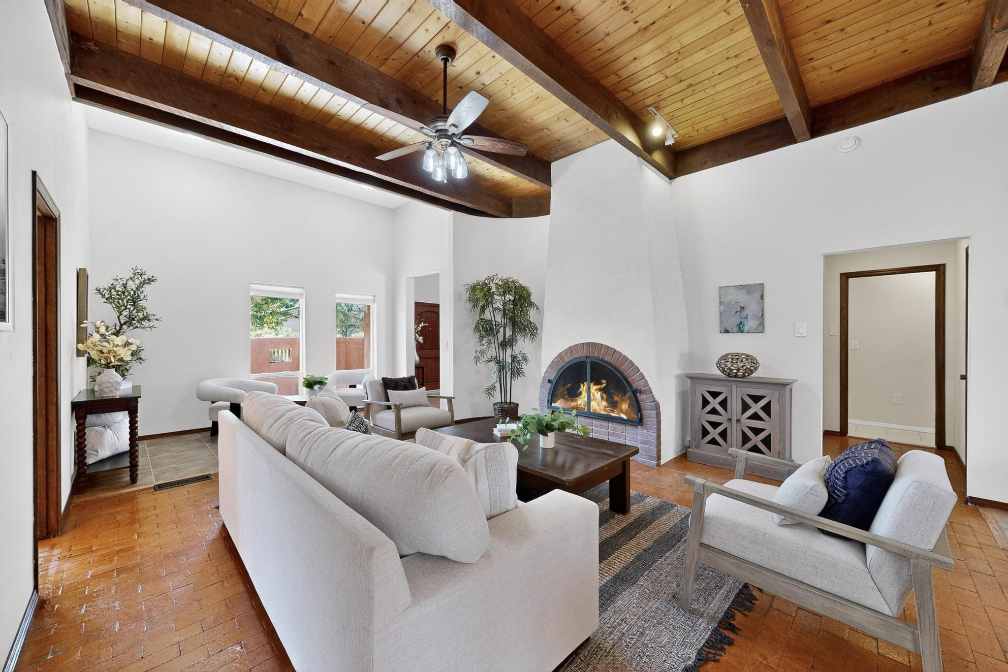 8909 Rio Grande Boulevard NW