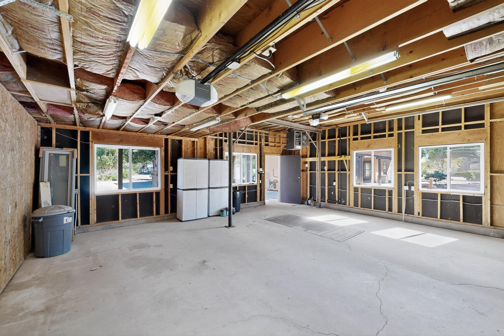 8909 Rio Grande Boulevard NW