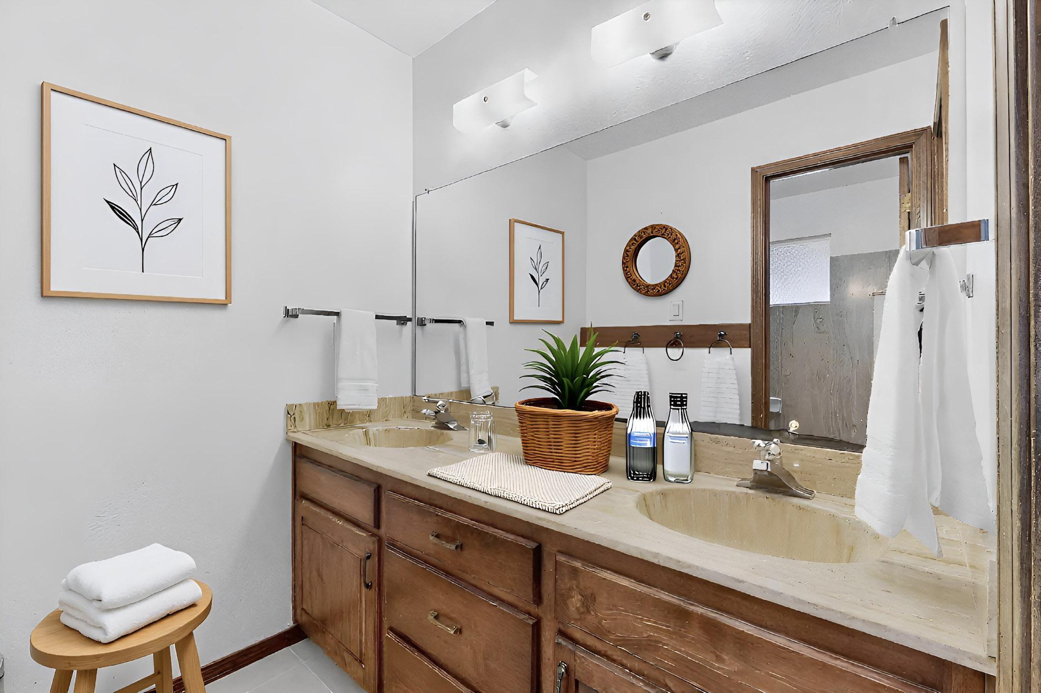 8909 Rio Grande Boulevard NW